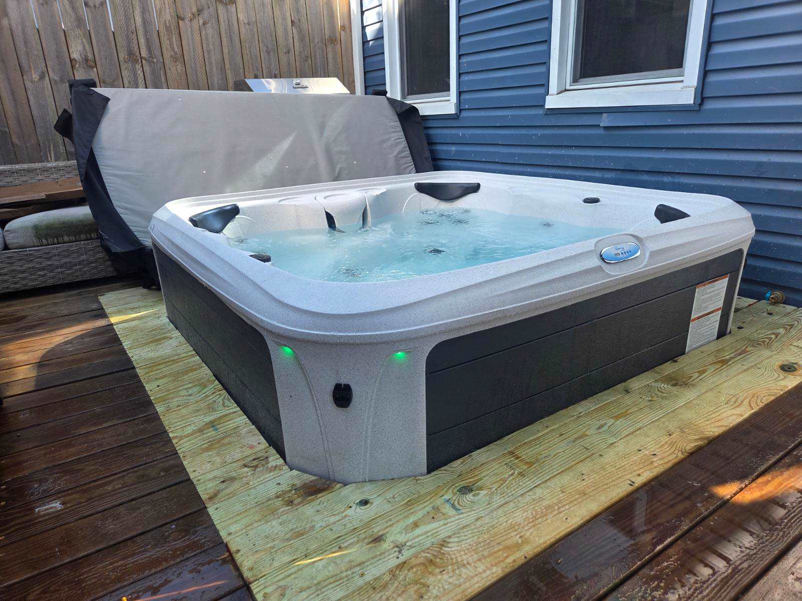 Hot Tub | 2 King Beds | Parking | Family Friendly - Foto 16