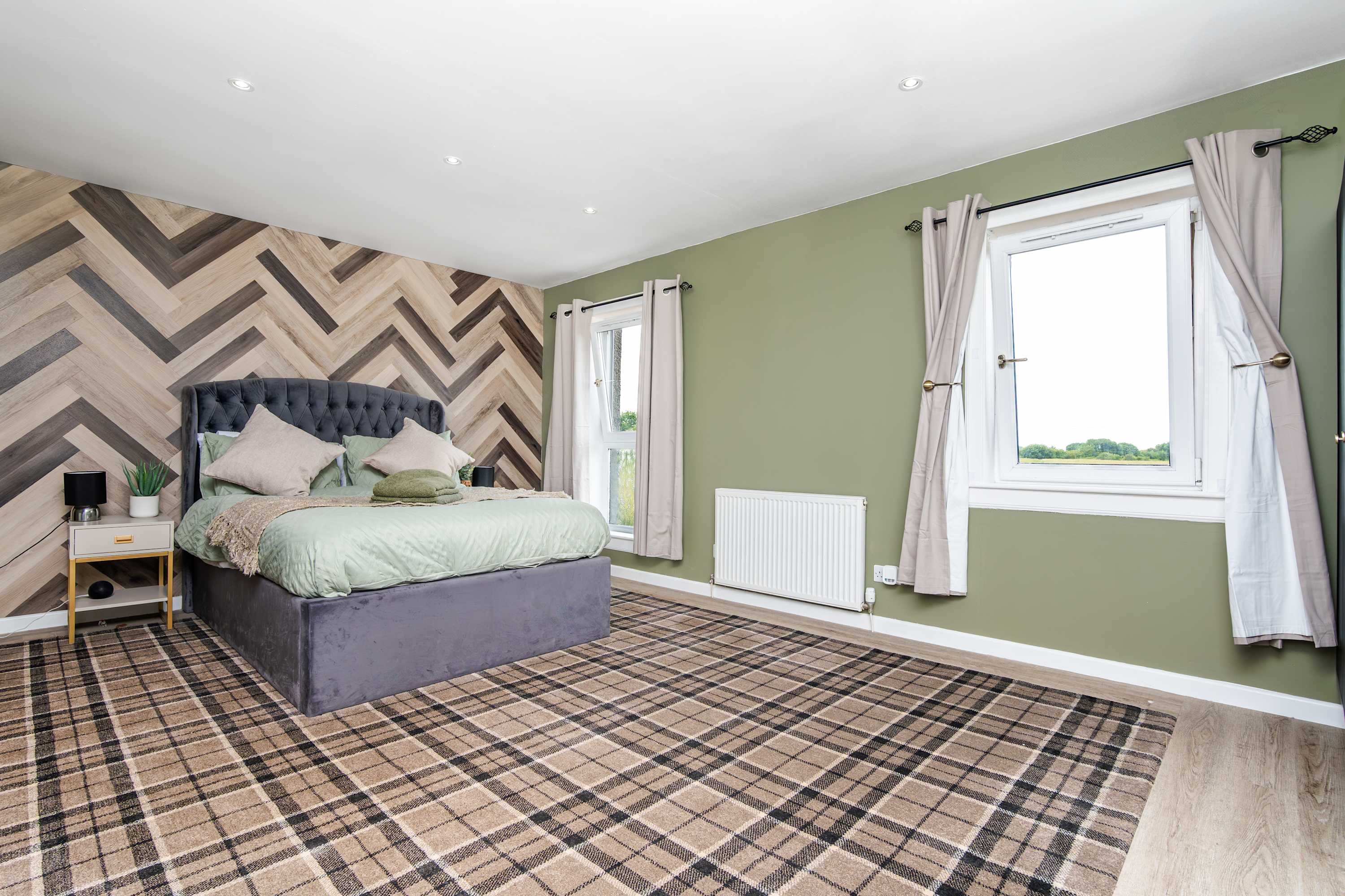 View Fife Coast Stay with Parking & Garden in Rosyth - WiFi in Syme Place KY11 2SG Fife Coast Stay with Parking & Garden in Rosyth - WiFi in Syme Place KY11 2SG - Property image 8 - VivreStays