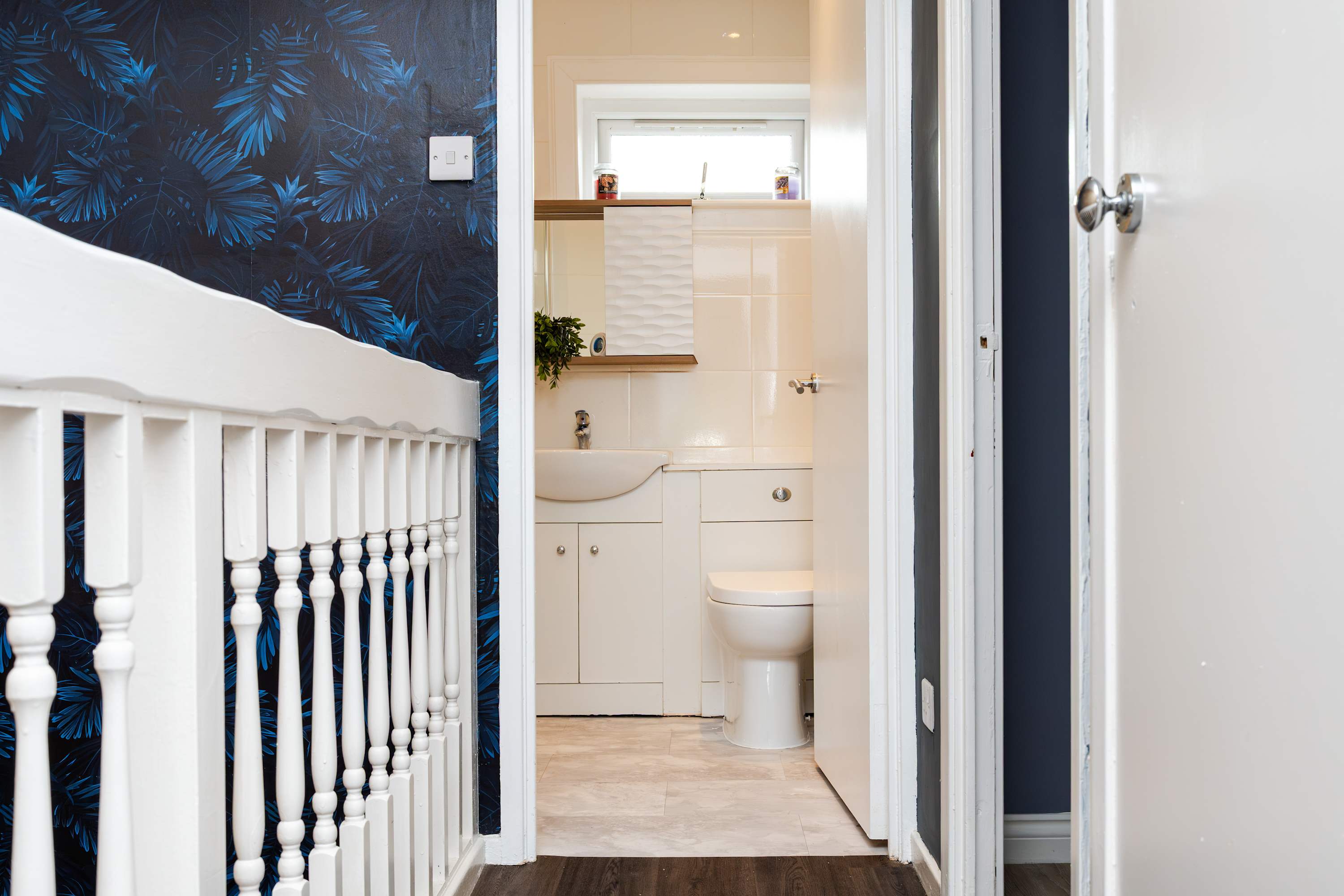 View Fife Coast Stay with Parking & Garden in Rosyth - WiFi in Syme Place KY11 2SG Fife Coast Stay with Parking & Garden in Rosyth - WiFi in Syme Place KY11 2SG - Property image 13 - VivreStays