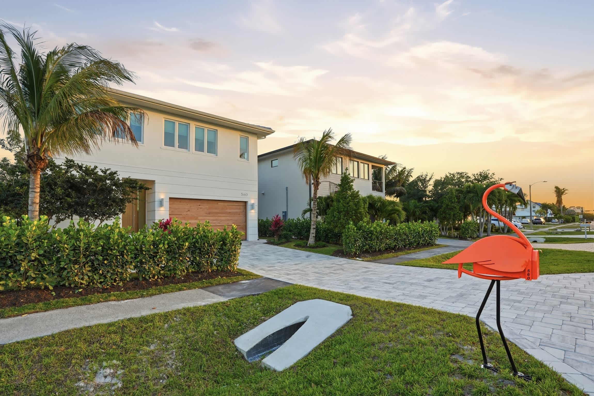 The Flamingo Retreat Resort Pool Walk to Beach | Photo 2