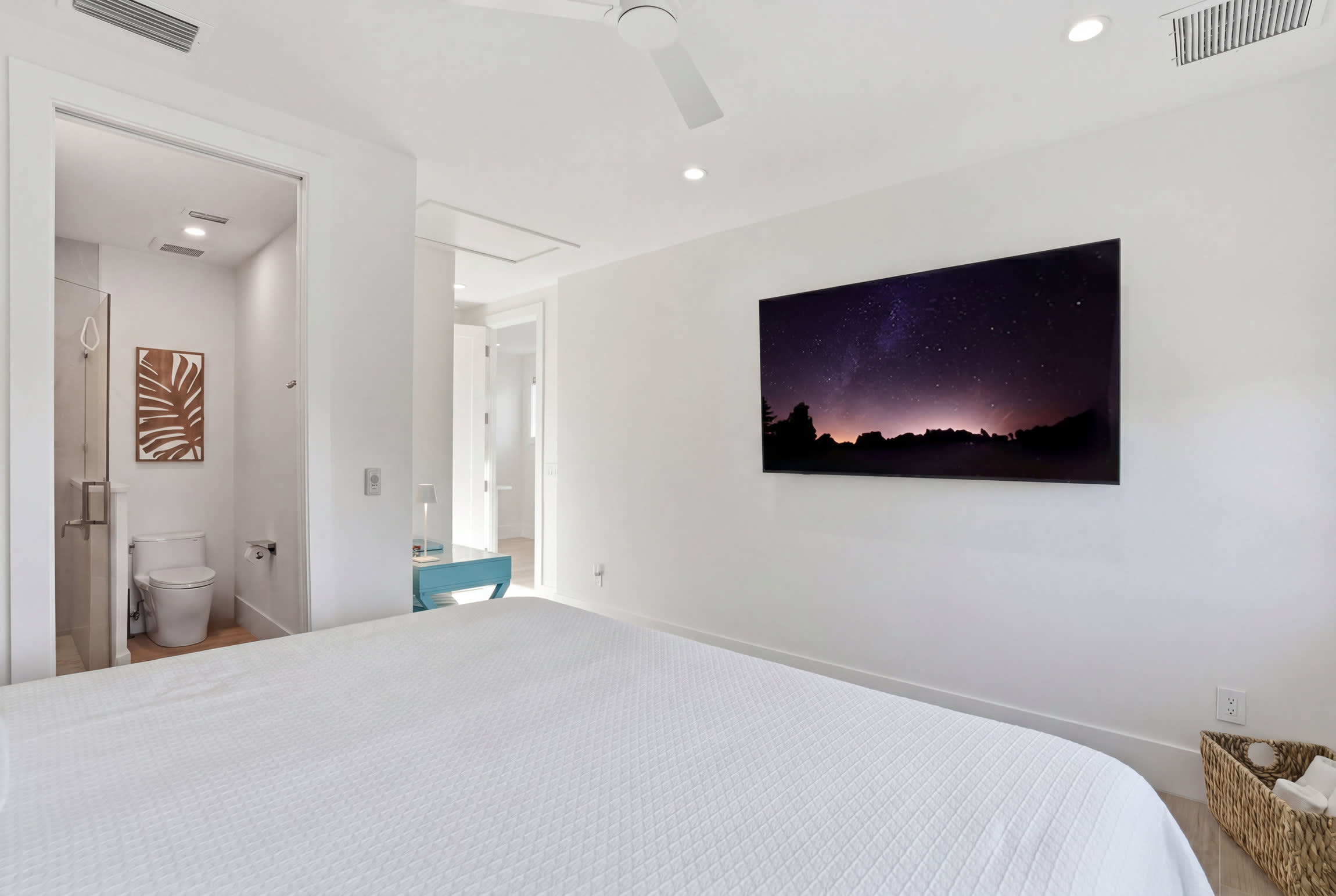 The Flamingo Retreat Resort Pool Walk to Beach | Photo 36