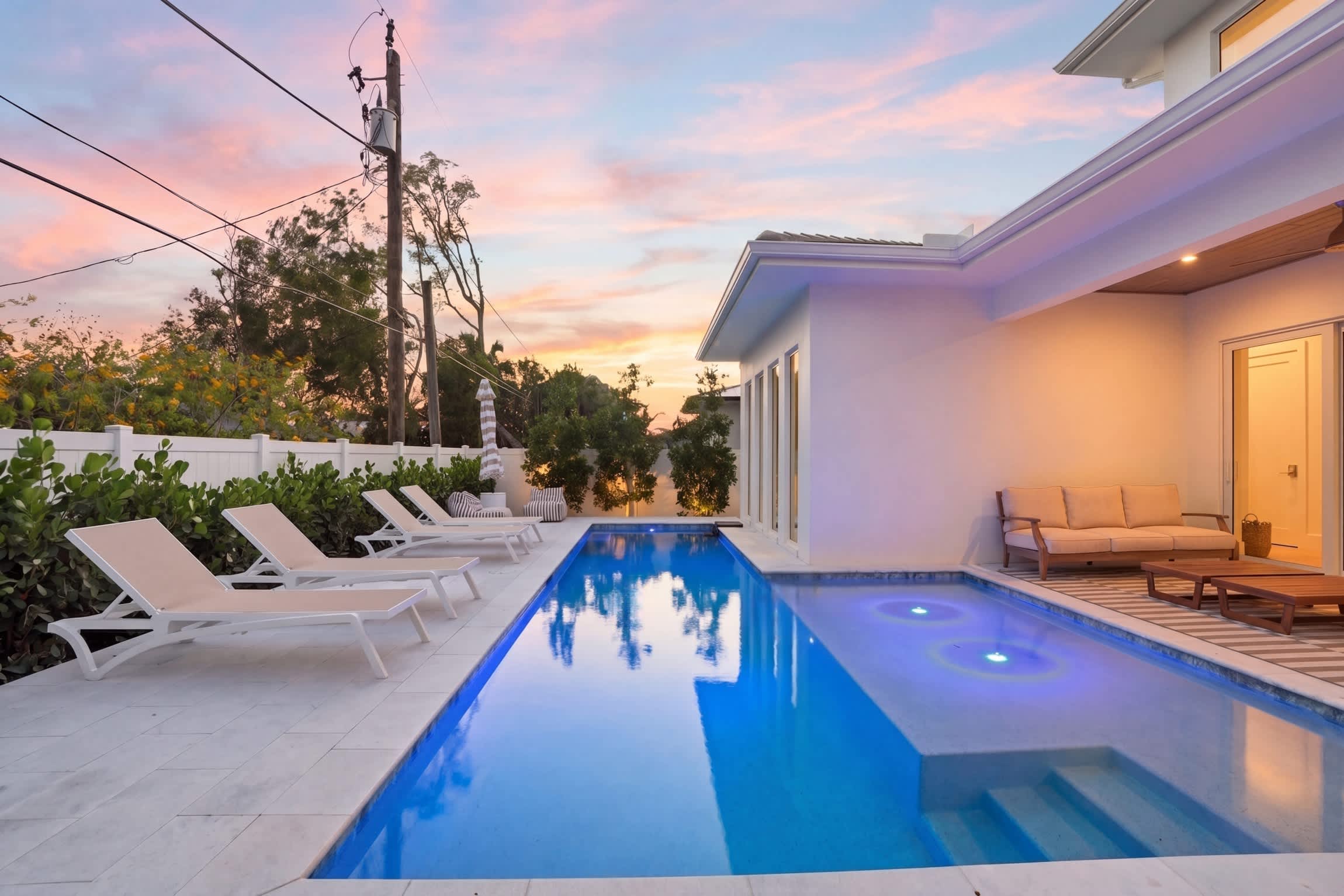 The Flamingo Retreat Resort Pool Walk to Beach | Photo 50