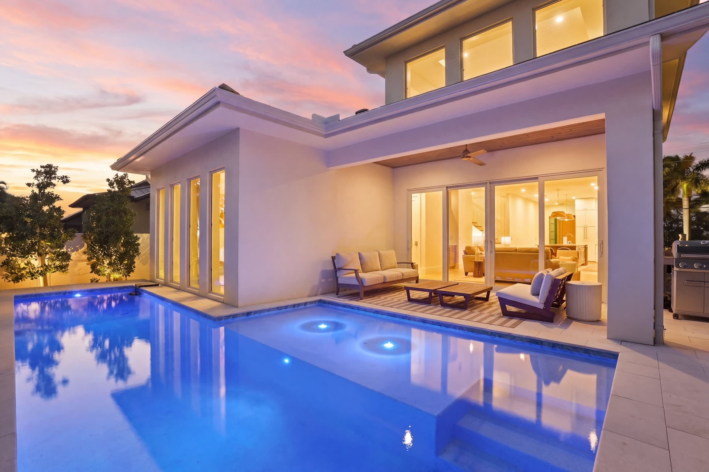 The Flamingo Retreat Resort Pool Walk to Beach | Photo 54