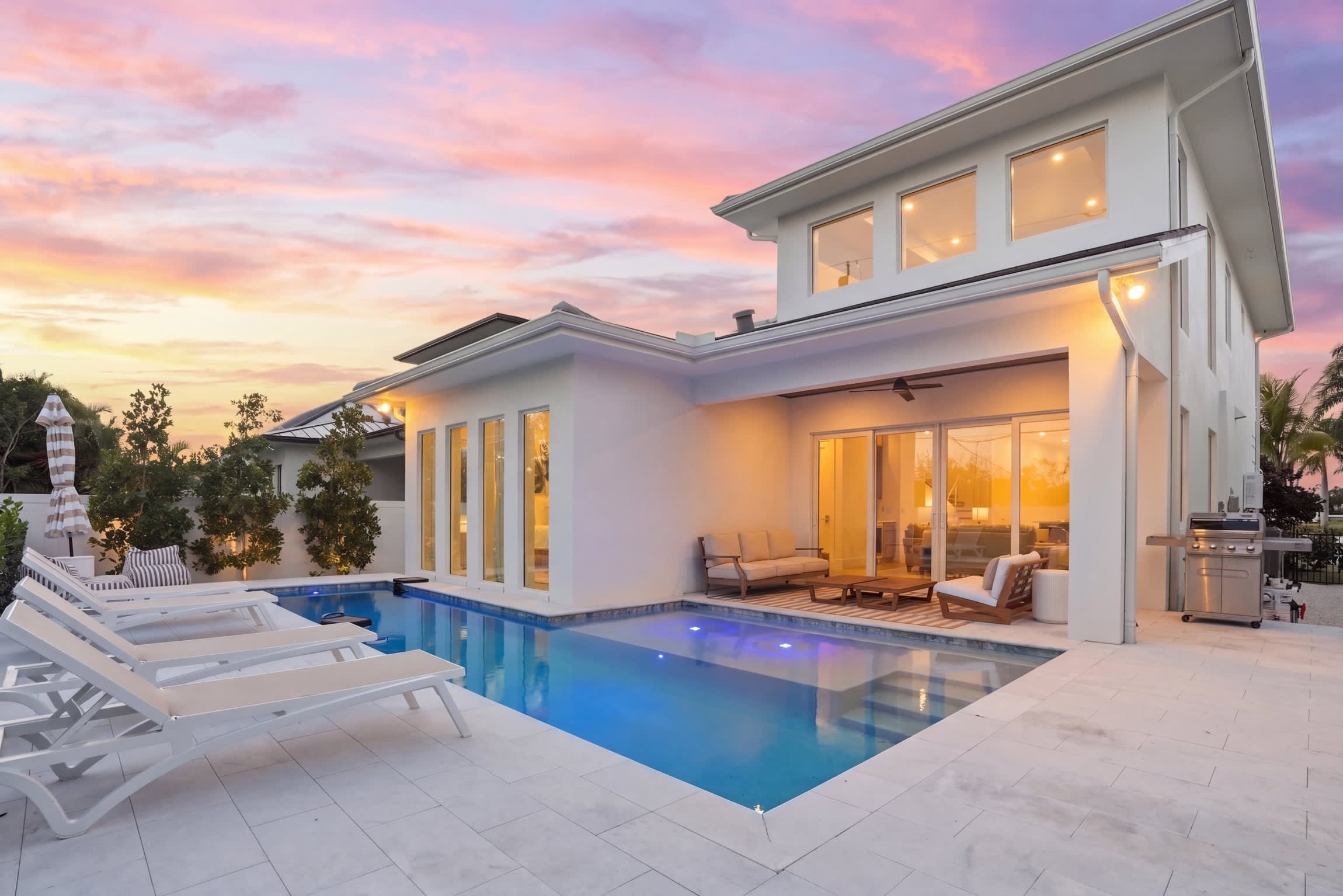 The Flamingo Retreat Resort Pool Walk to Beach | Photo 7