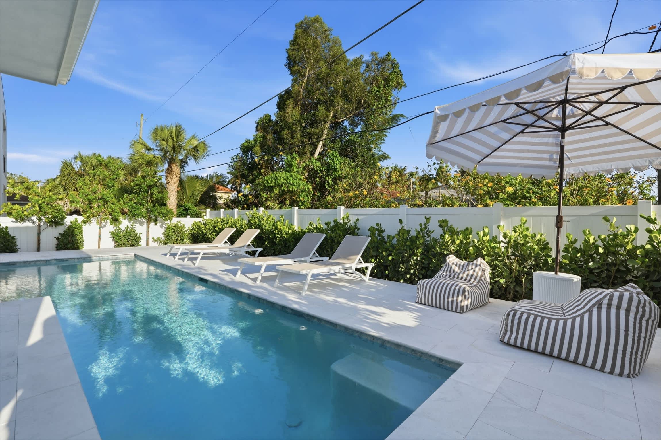 The Flamingo Retreat Resort Pool Walk to Beach | Photo 6