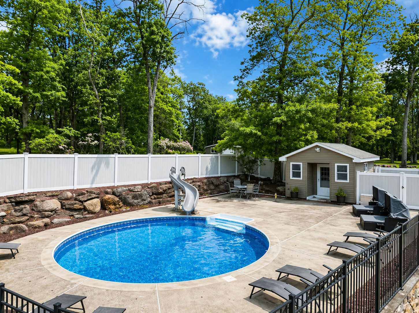 Chip's Pocono Escape | Hot tub | Pool w/ slide