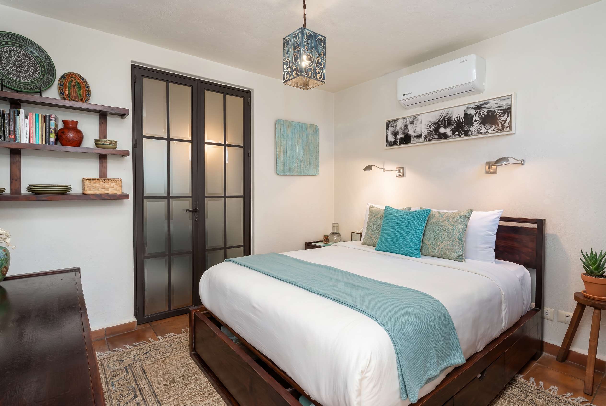 Casa Laura, Architectural Gem w/ Rooftop Views