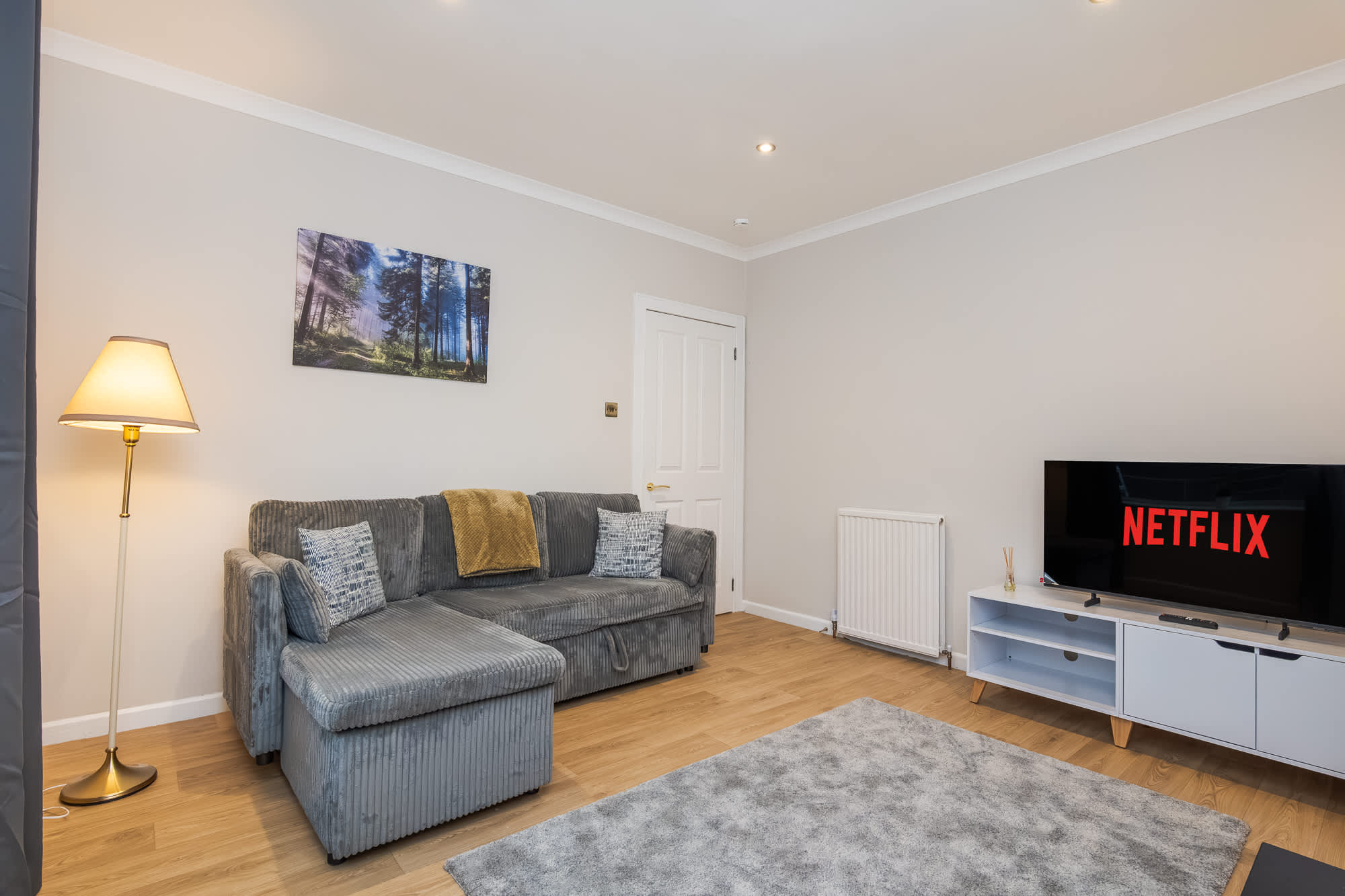 Aberdeen Home w/ Parking Near Centre, Harbour & Airport  - Fast WiFi in Grampian Road 69 AB11 8ED - Property image 2 - VivreStays