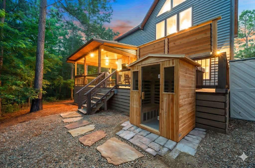 Retreat w/ Sauna, Hot Tub, Games & Fenced Dog Yard!