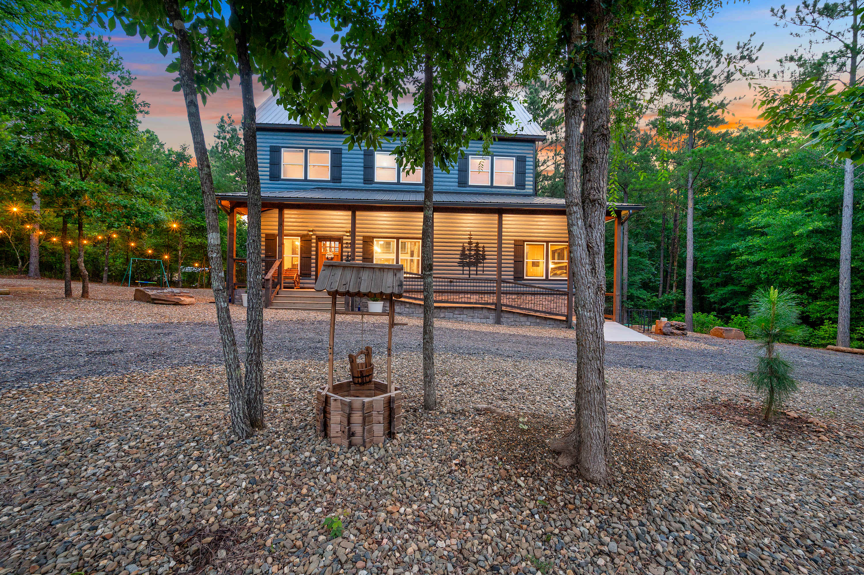 Retreat w/ Sauna, Hot Tub, Games & Fenced Dog Yard!