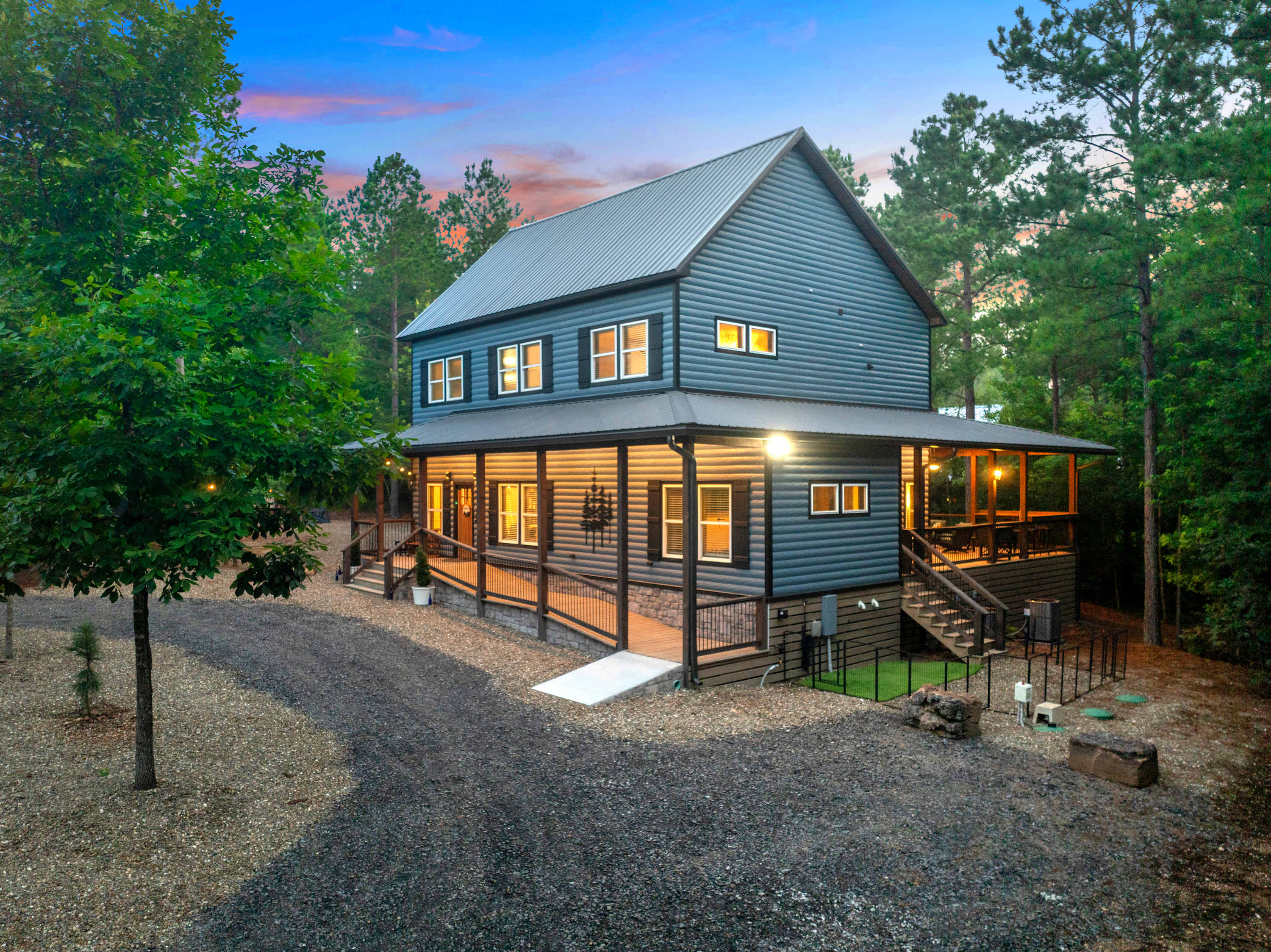 Retreat w/ Sauna, Hot Tub, Games & Fenced Dog Yard!