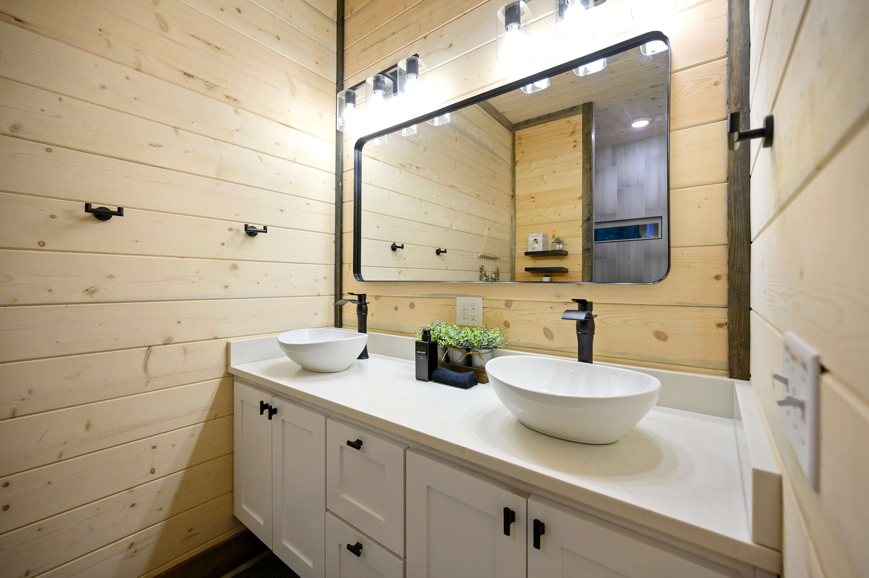 Retreat w/ Sauna, Hot Tub, Games & Fenced Dog Yard!