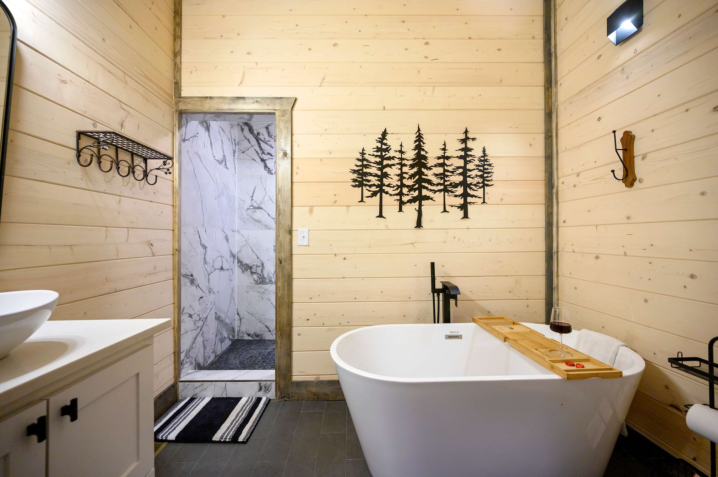 Retreat w/ Sauna, Hot Tub, Games & Fenced Dog Yard!