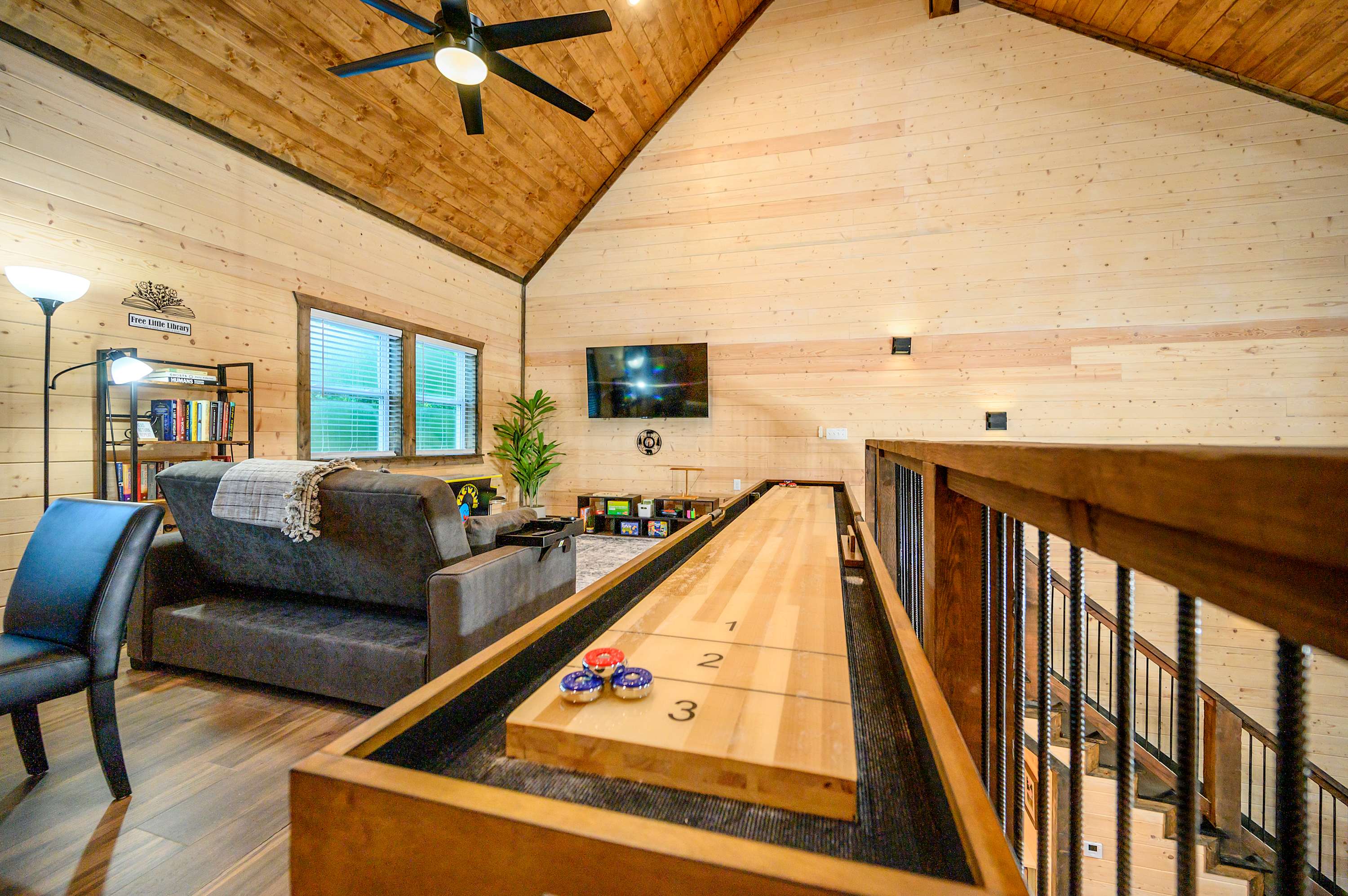 Retreat w/ Sauna, Hot Tub, Games & Fenced Dog Yard!