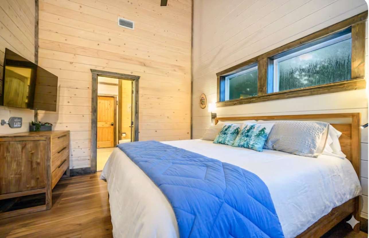 Retreat w/ Sauna, Hot Tub, Games & Fenced Dog Yard!