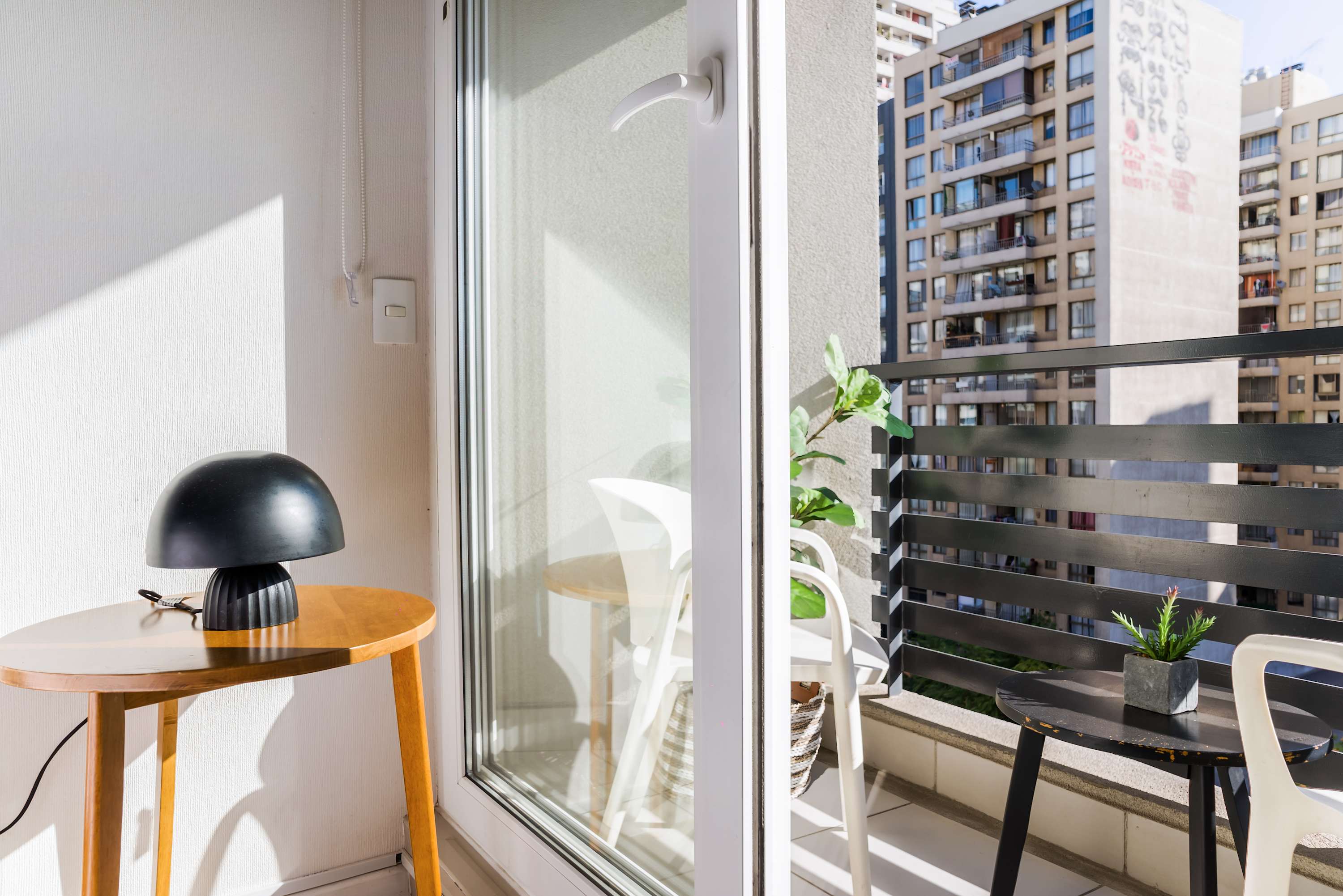 Your Santiago Retreat! Studio with Balcony & Wi-Fi