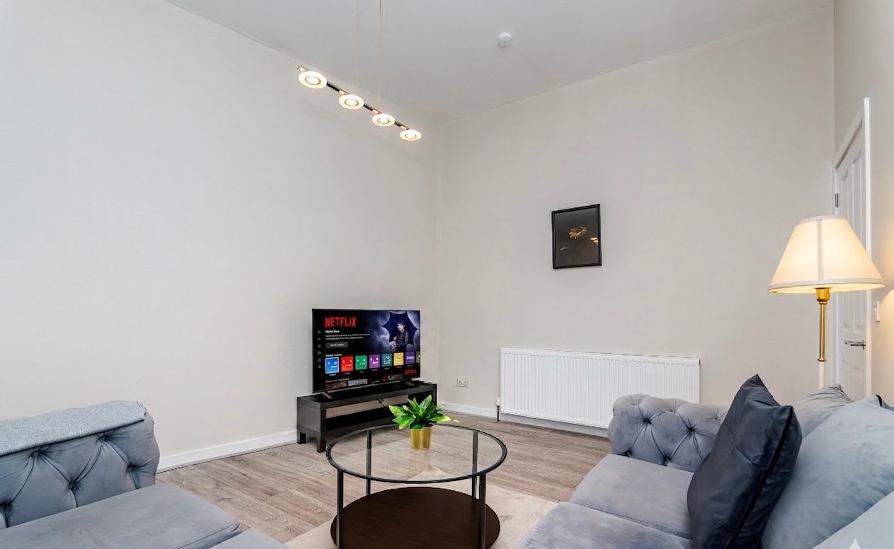 Parking Aberdeenshire Retreat Central Peterhead serviced apartment - Peterhead - VivreStays