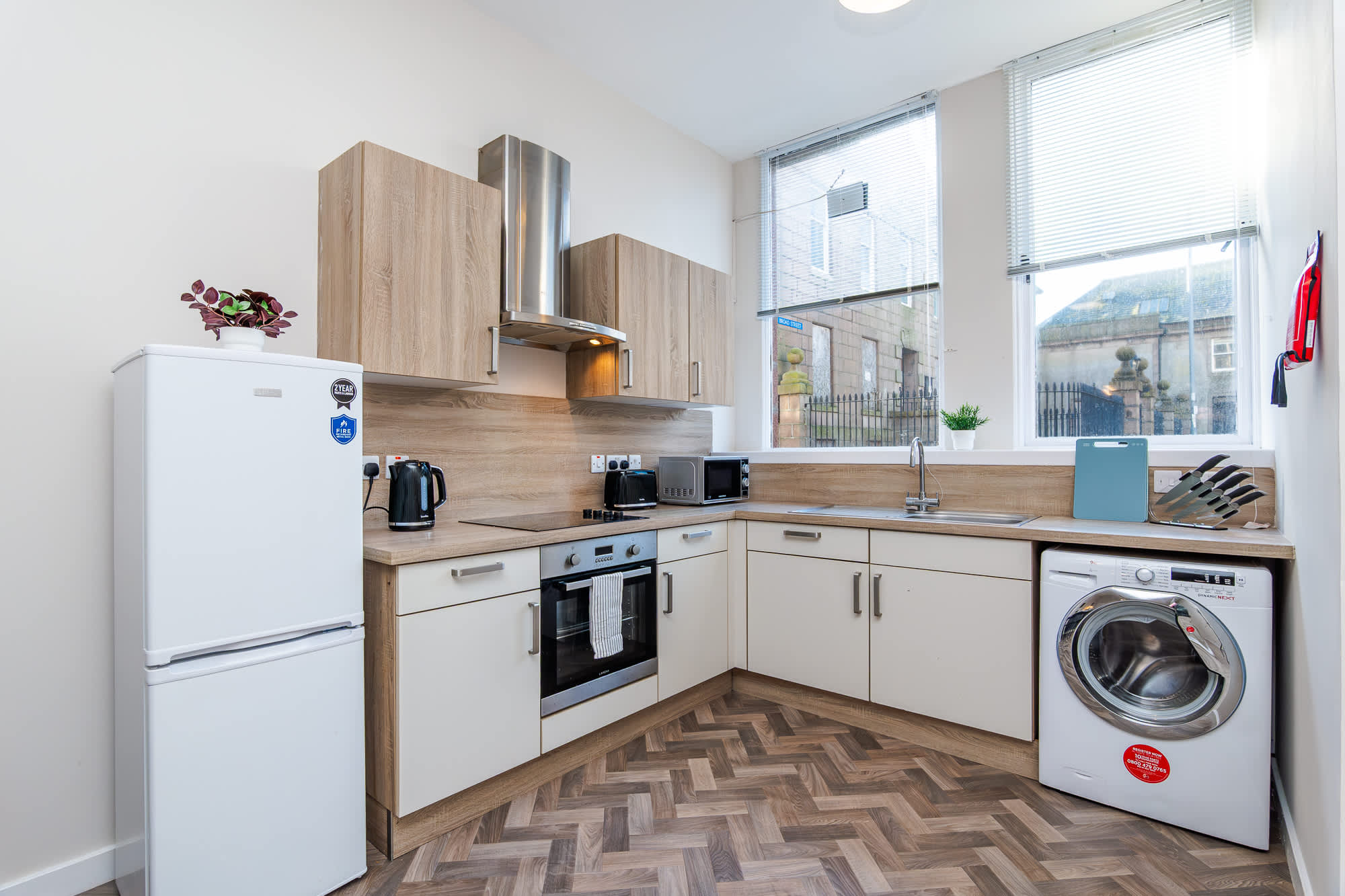 Parking Aberdeenshire Retreat Central Peterhead in Broad Street 79 AB42 1JL - Property image 2 - VivreStays