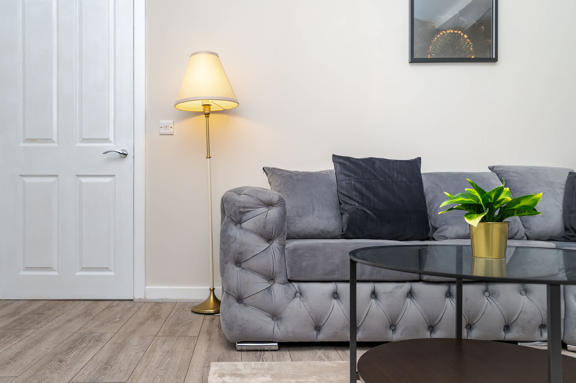 Parking Aberdeenshire Retreat Central Peterhead in Broad Street 79 AB42 1JL - Property image 8 - VivreStays