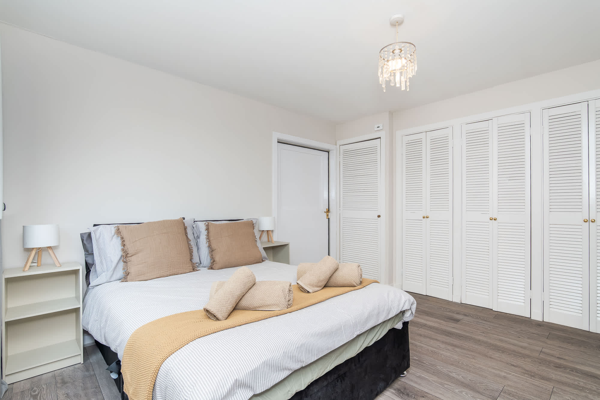 Parking Aberdeenshire Retreat Central Peterhead in Broad Street 79 AB42 1JL - Property image 5 - VivreStays