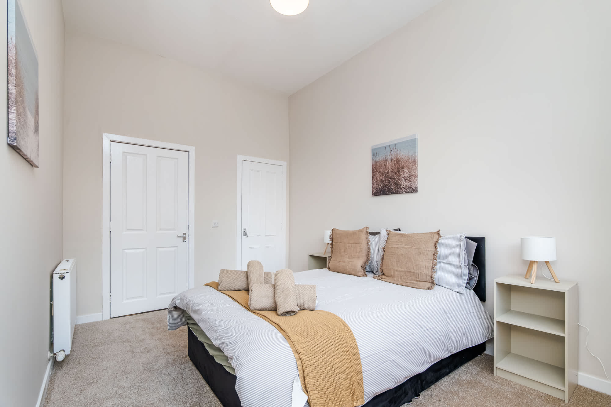 Parking Aberdeenshire Retreat Central Peterhead in Broad Street 79 AB42 1JL - Property image 11 - VivreStays