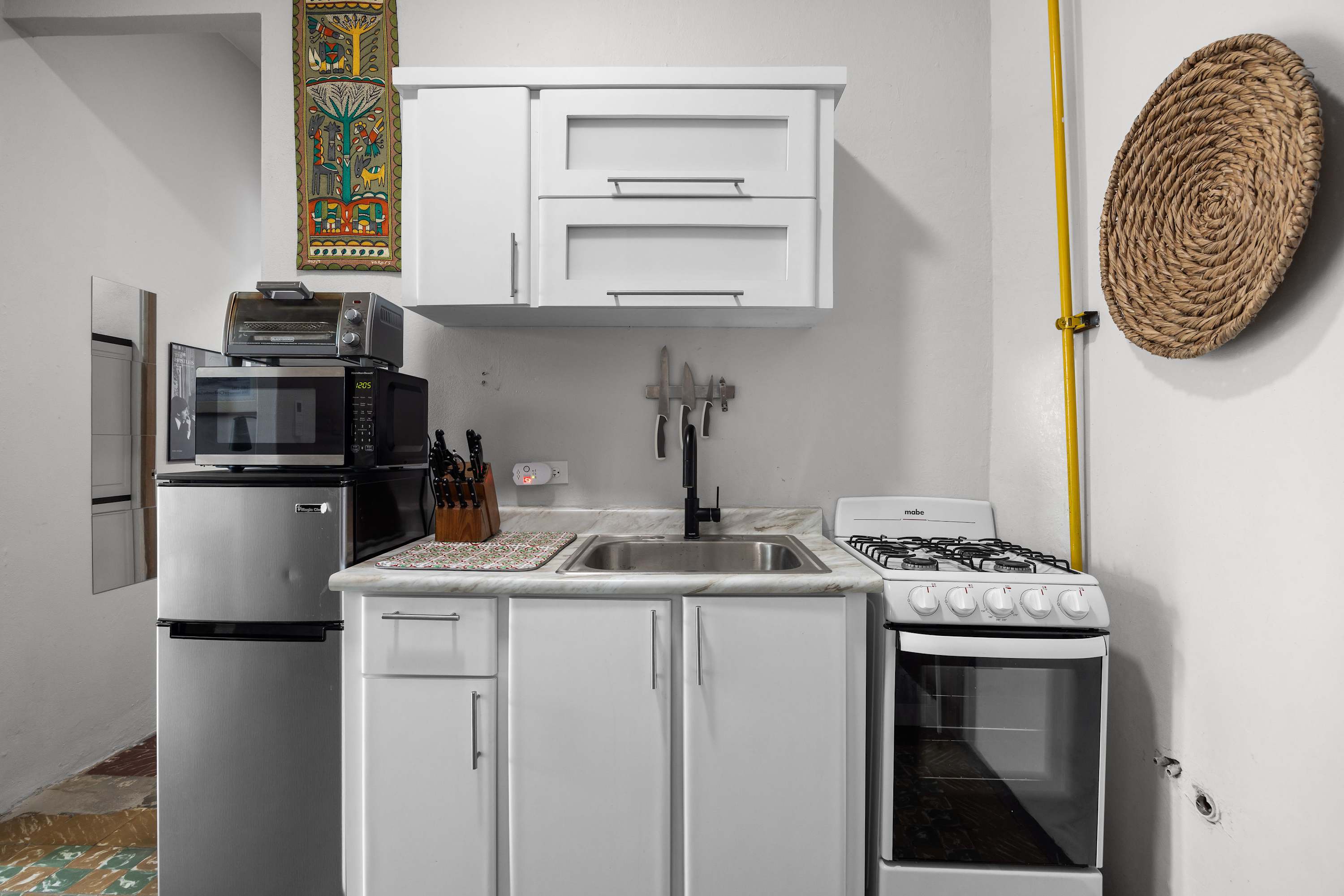 Iconic Santurce Studio | AC | Fast WiFi
