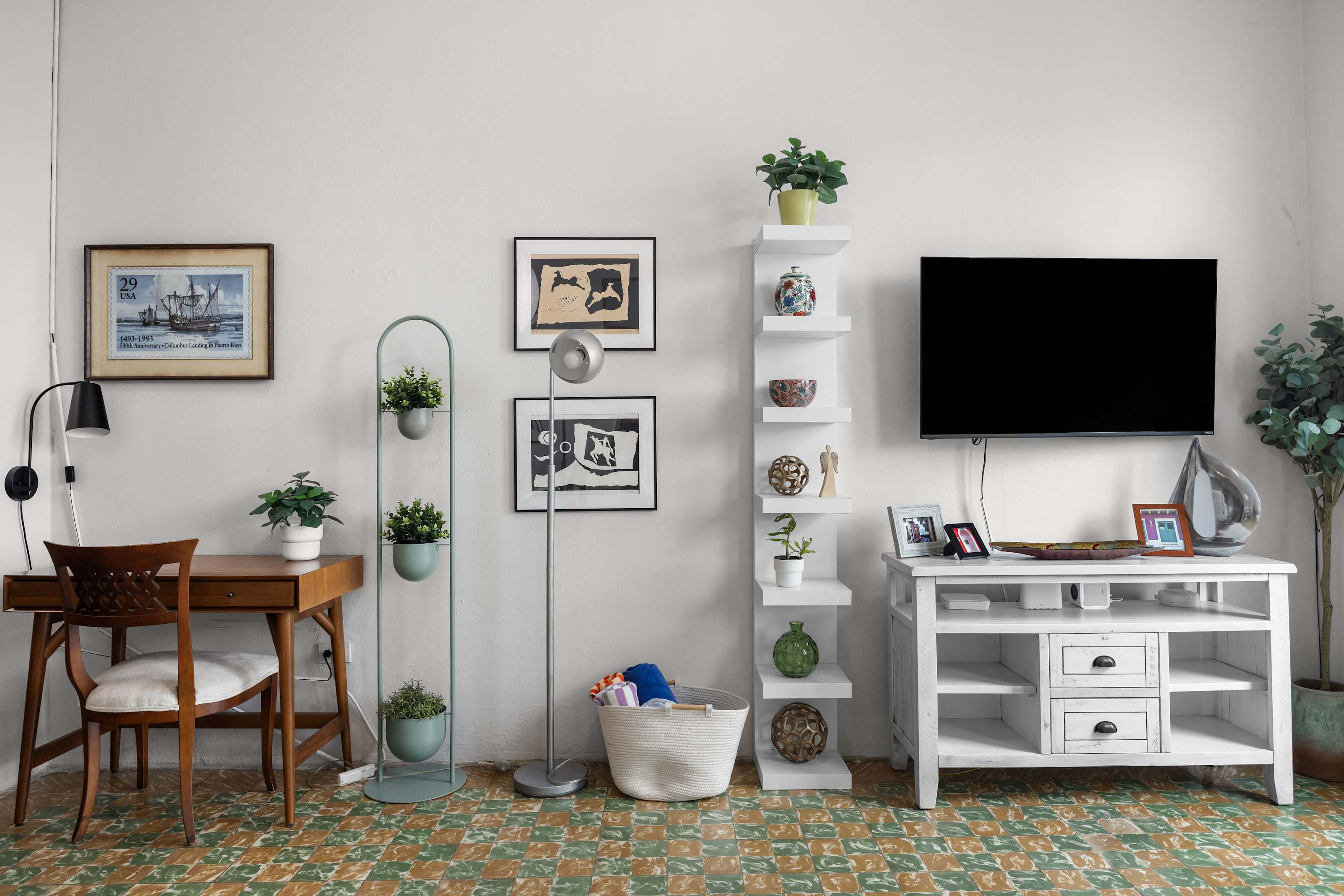 Iconic Santurce Studio | AC | Fast WiFi