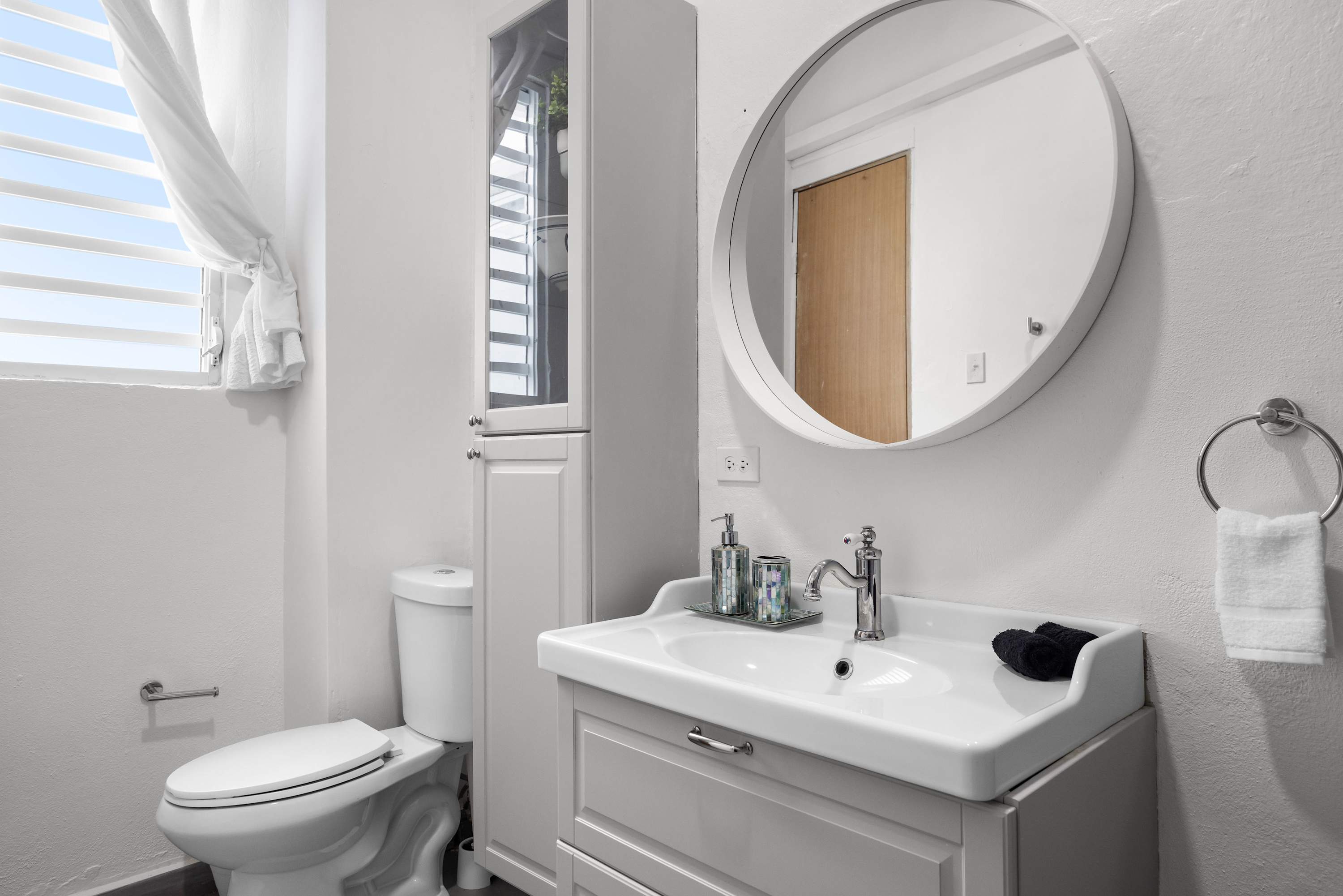 Iconic Santurce Studio | AC | Fast WiFi