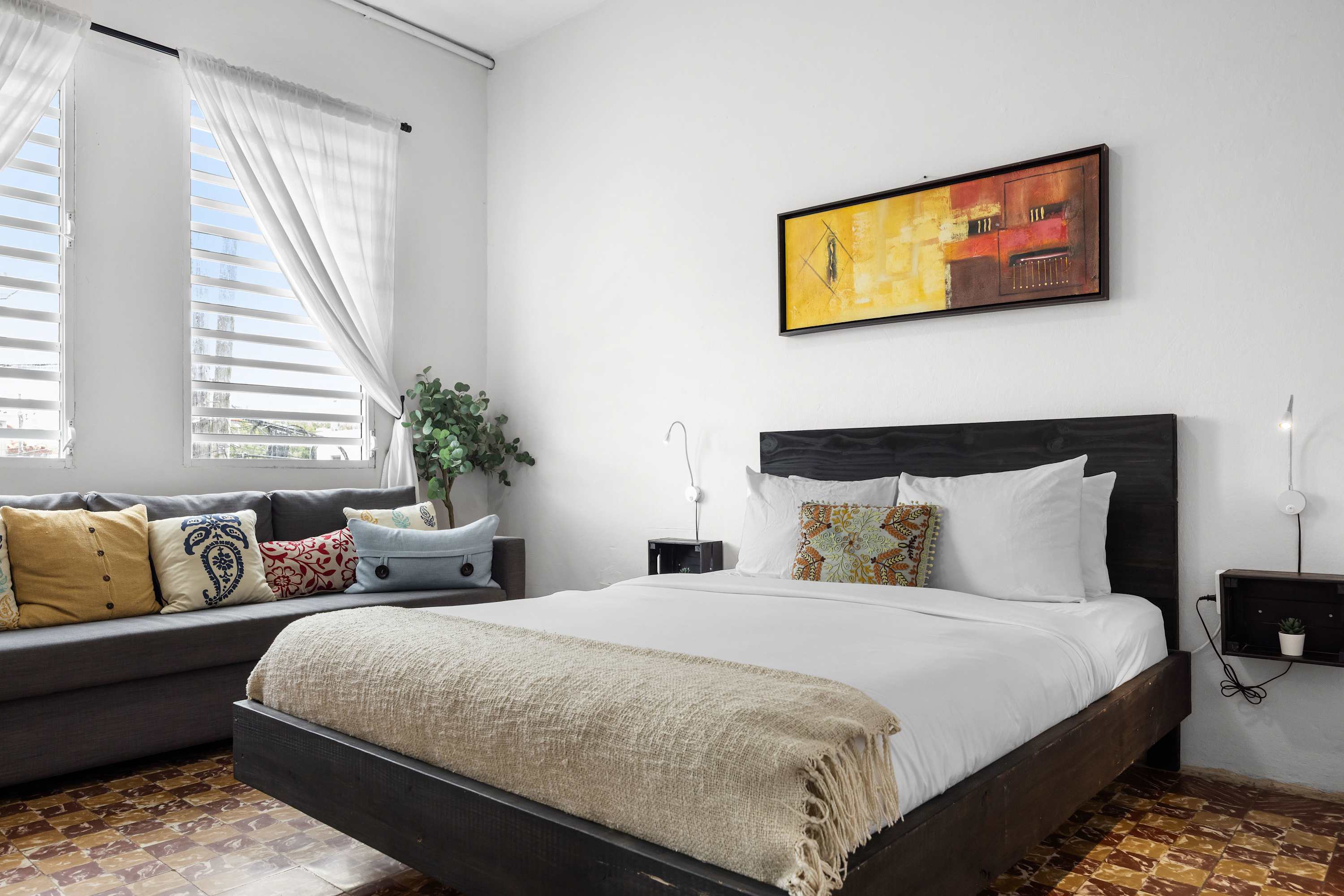 Iconic Santurce Studio | AC | Fast WiFi