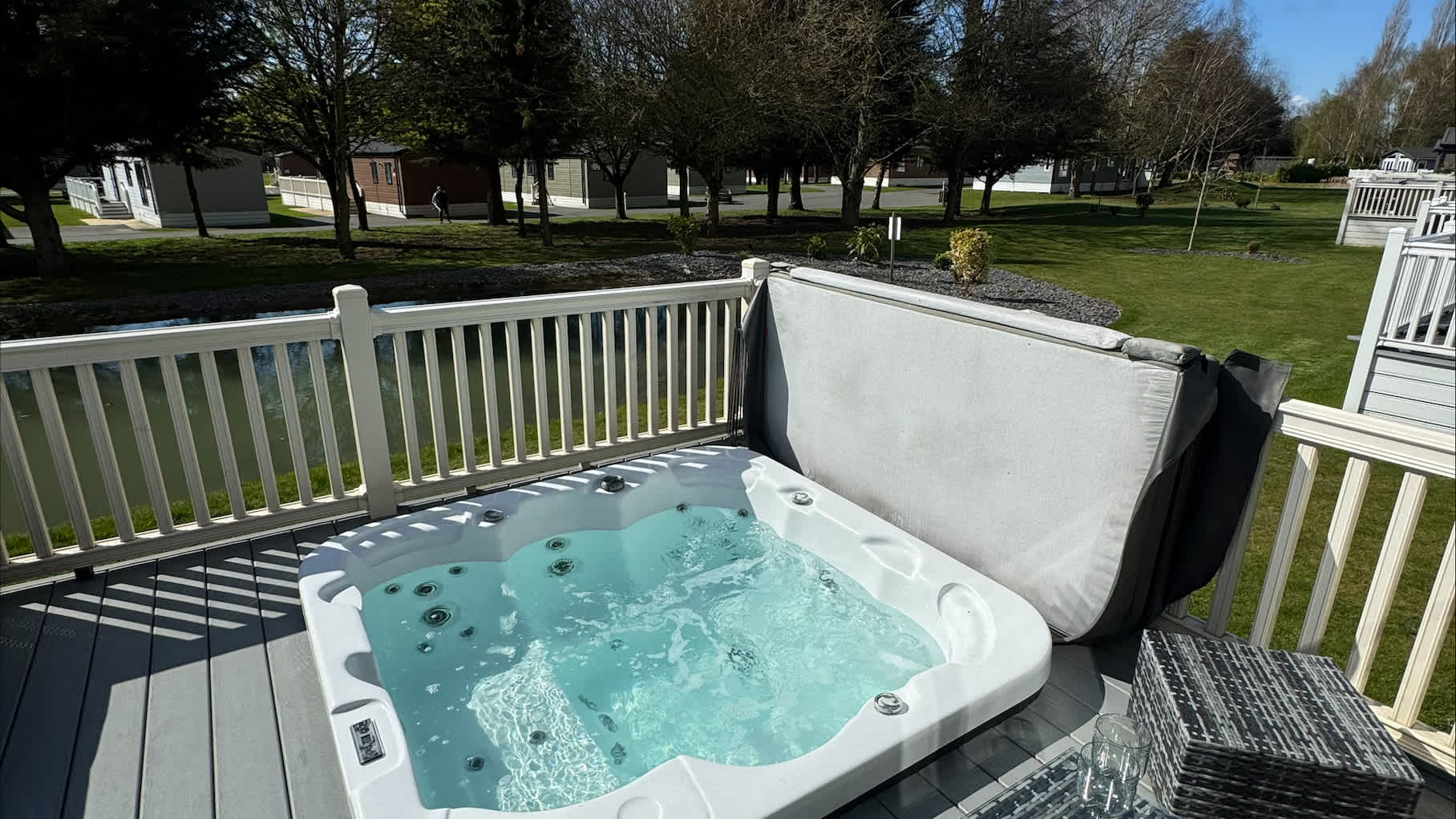 Lakeshore Lodge – photo 22