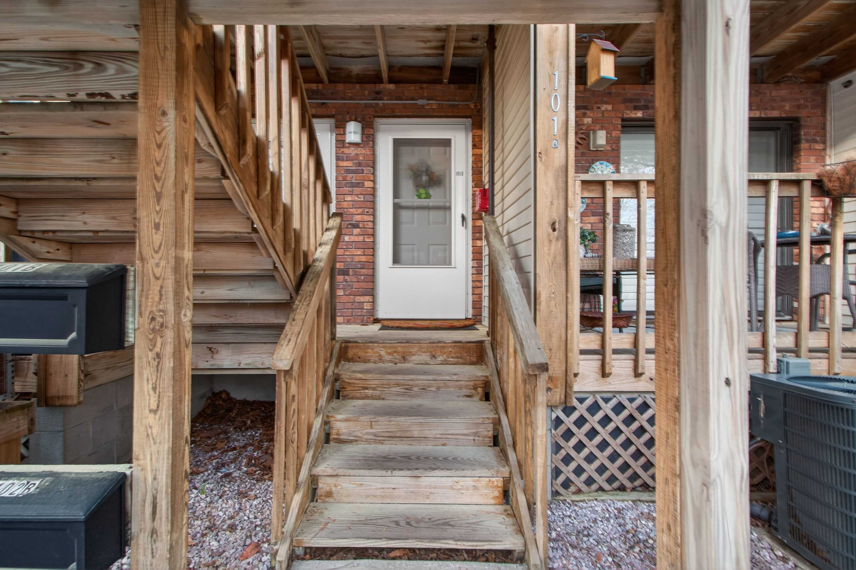 SandleWoods 102B