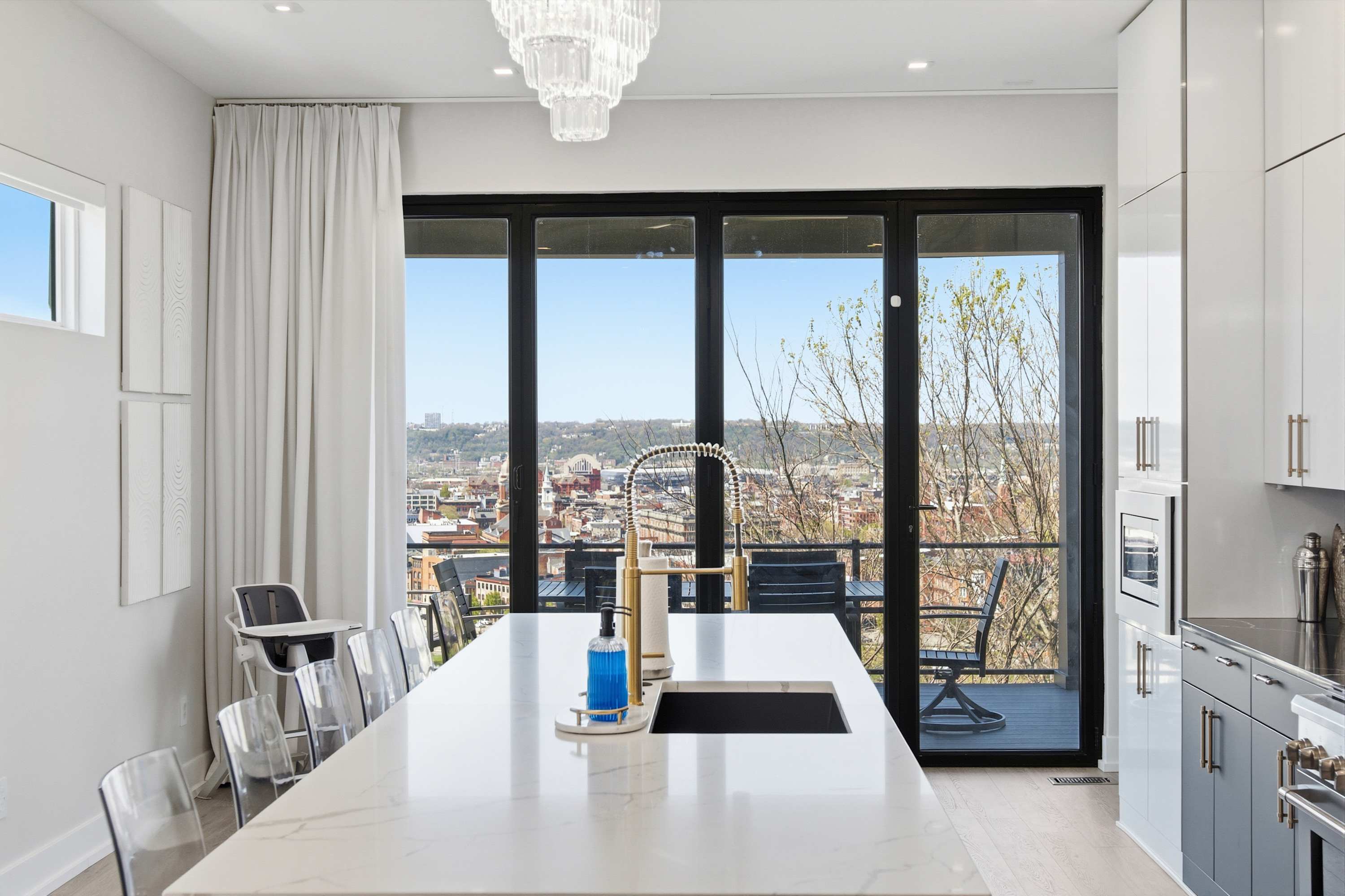 The main home’s kitchen is well equipped for an unforgettable getaway​