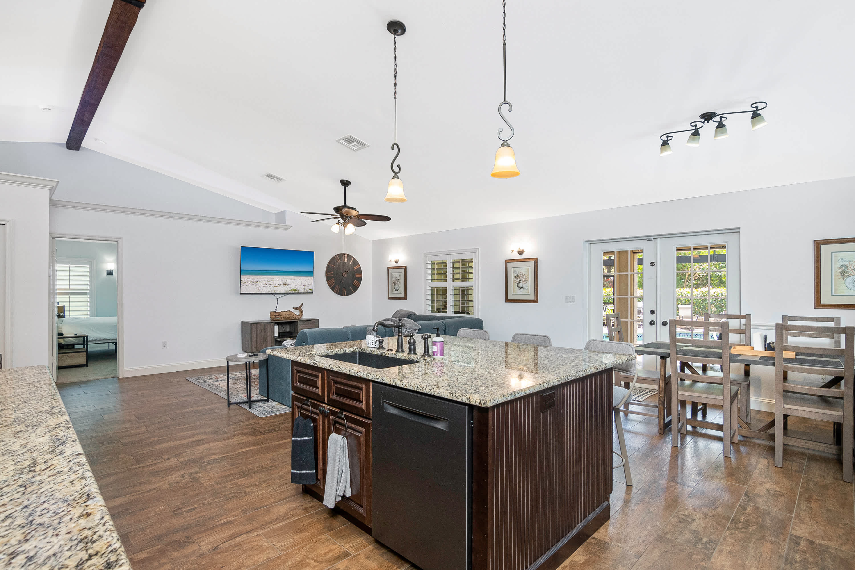 Barefoot Beach Getaway 8