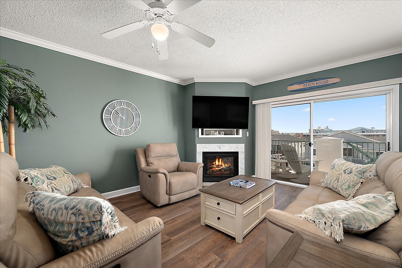 Three Bedroom Oceanside Condo with Great Amenities