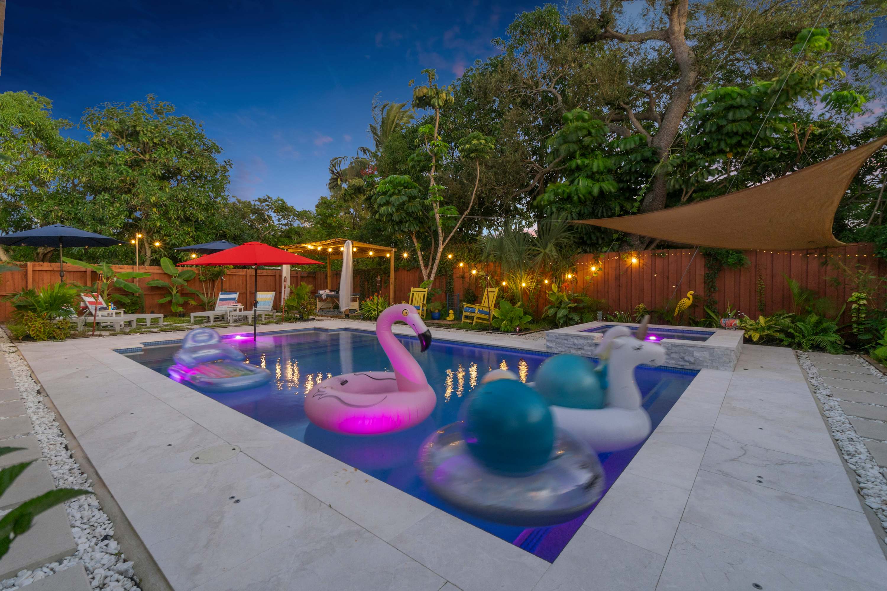 Men Only Nude Optional | Heated Pool & Spa | Pastel Room at BlueLizard - Foto 16