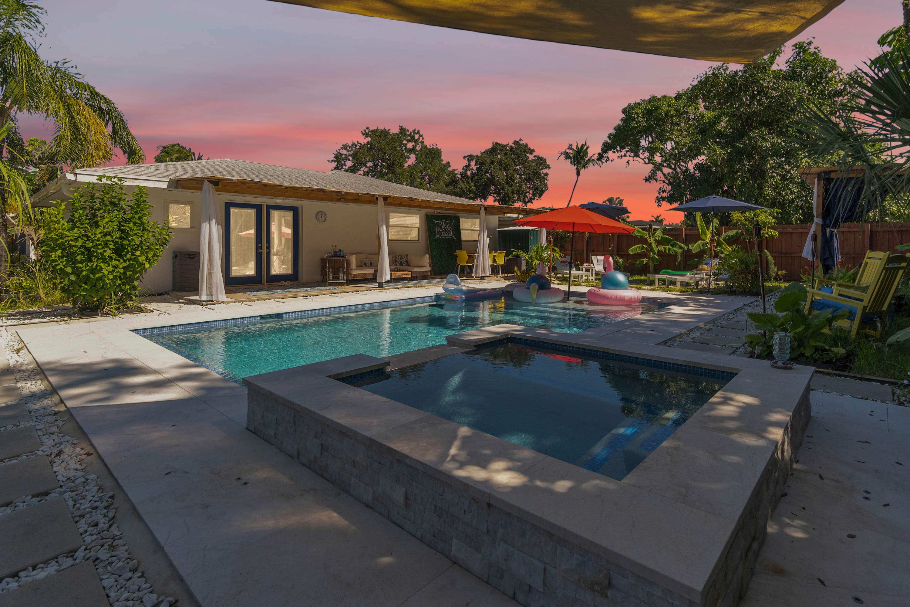Men Only Nude Optional | Heated Pool & Spa | Pastel Room at BlueLizard - Foto 42