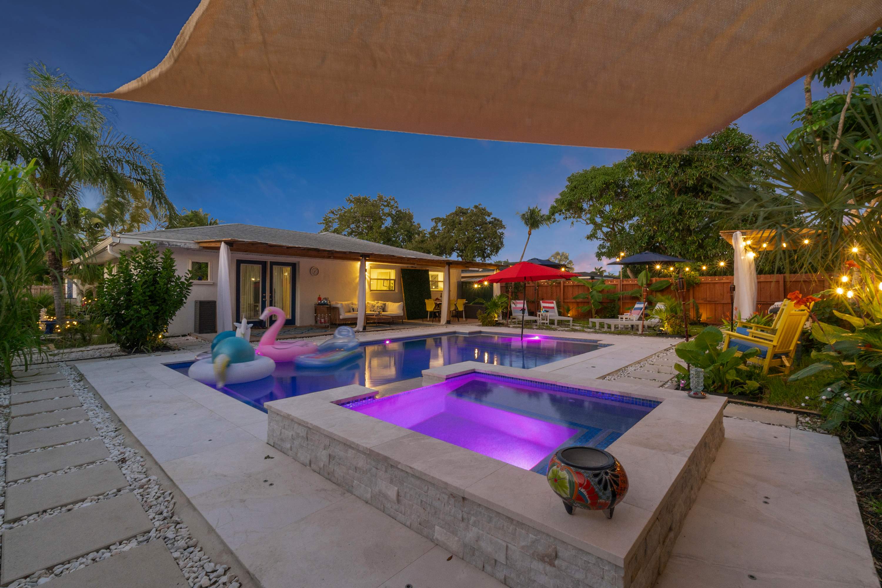 Men Only Nude Optional | Heated Pool & Spa | Sunny Room at BlueLizard - Foto 23