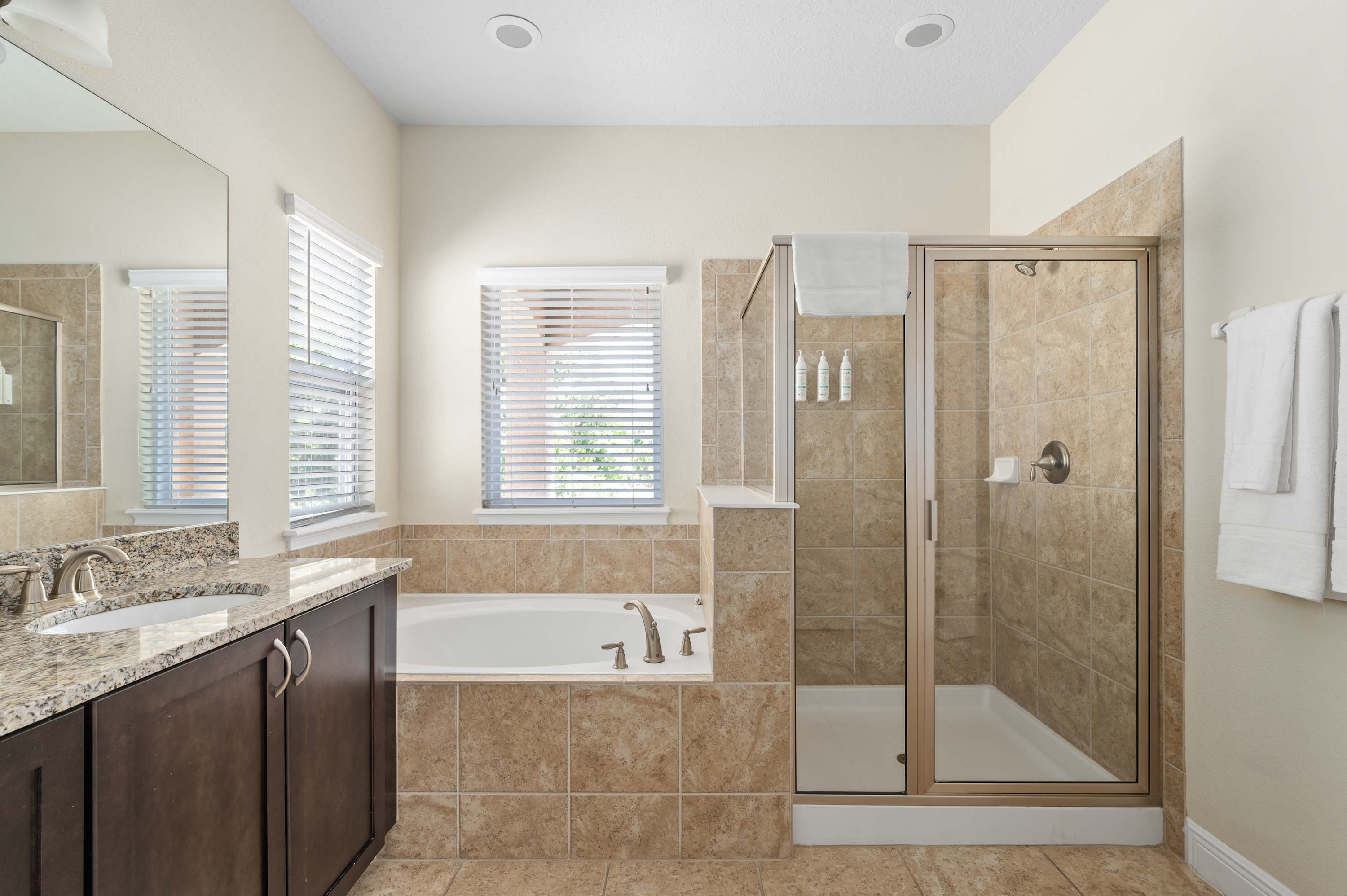 6BR retreat w/ pool, hot tub & gym