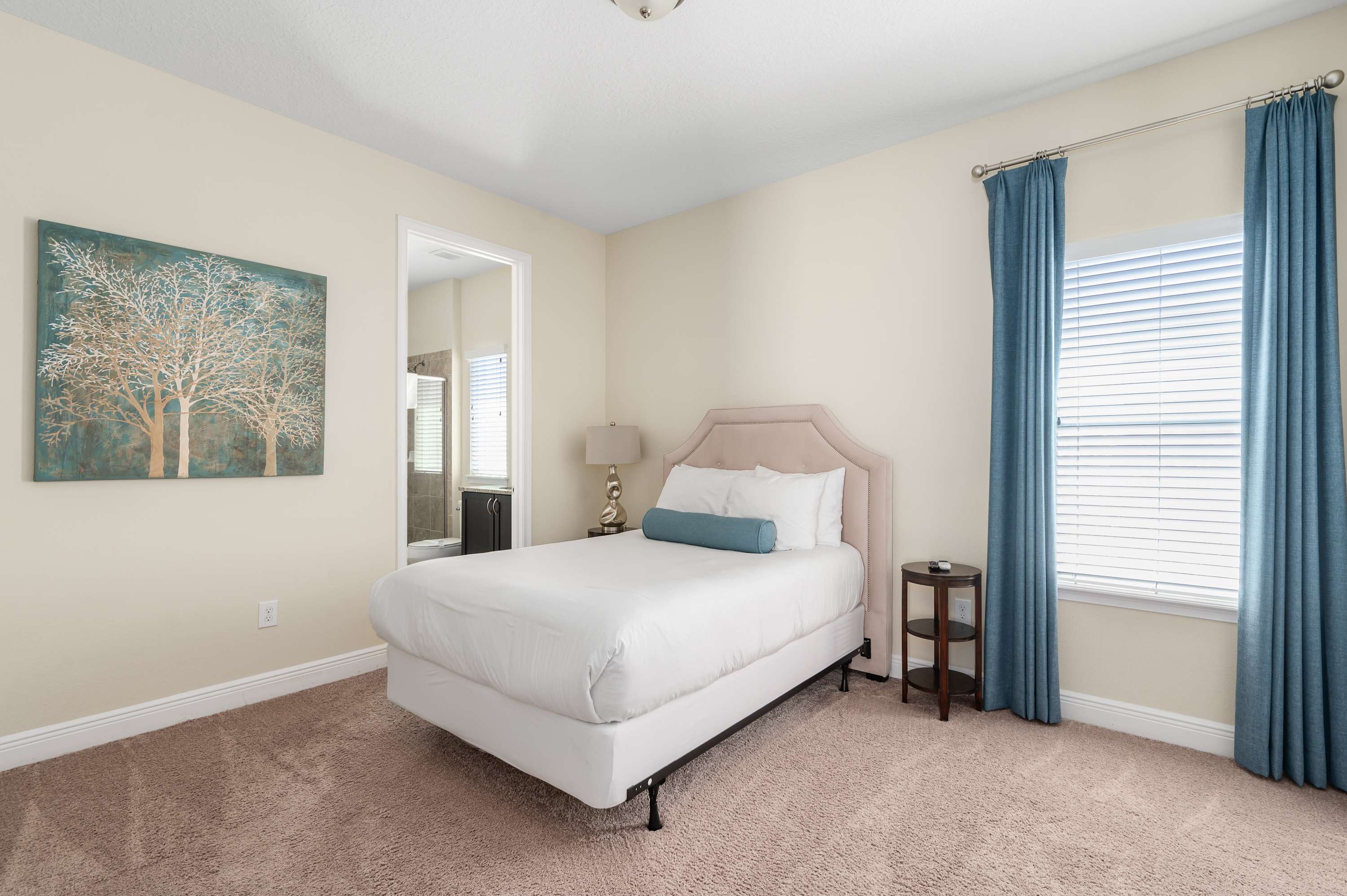 6BR retreat w/ pool, hot tub & gym