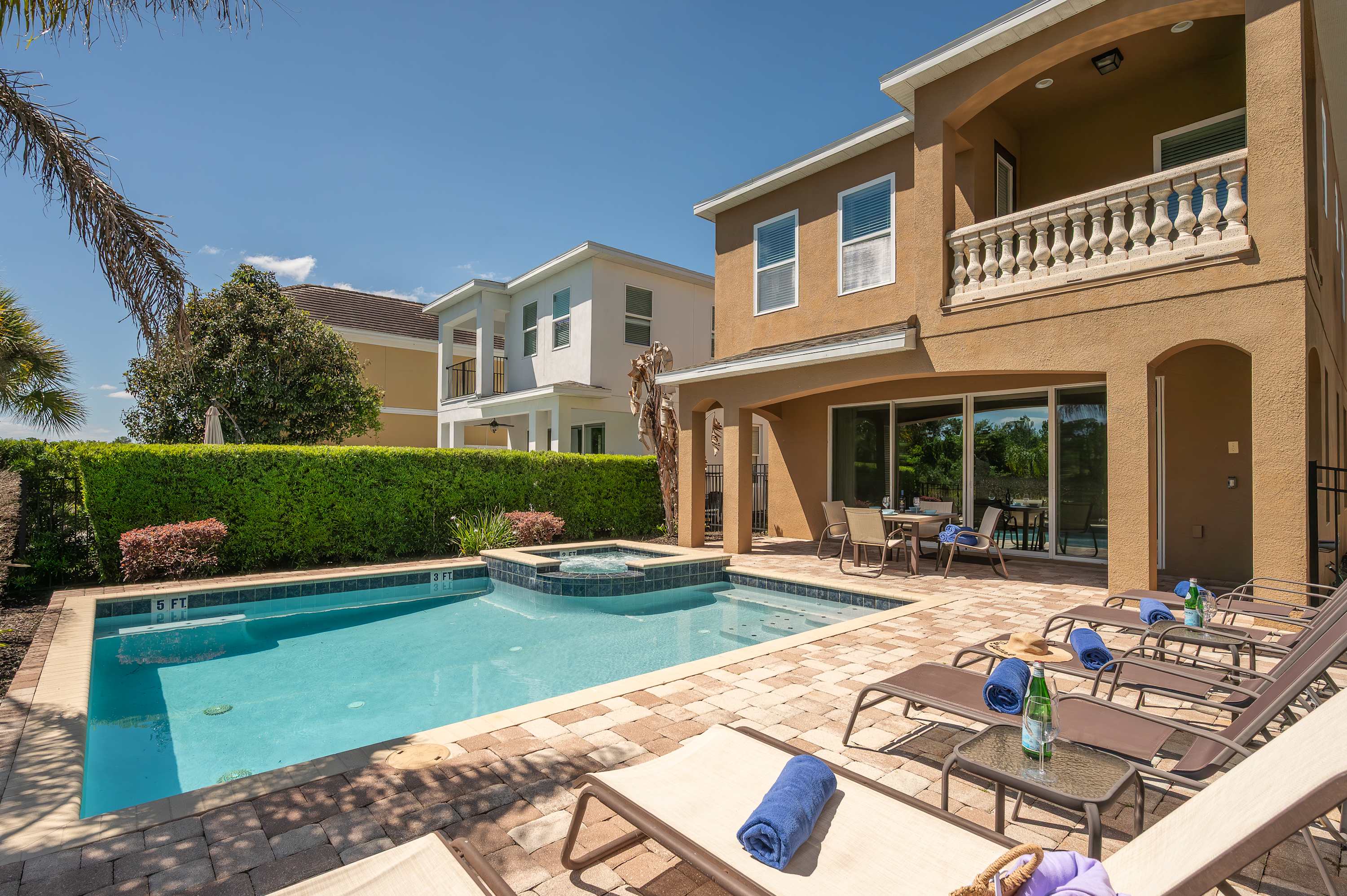 6BR retreat w/ pool, hot tub & gym