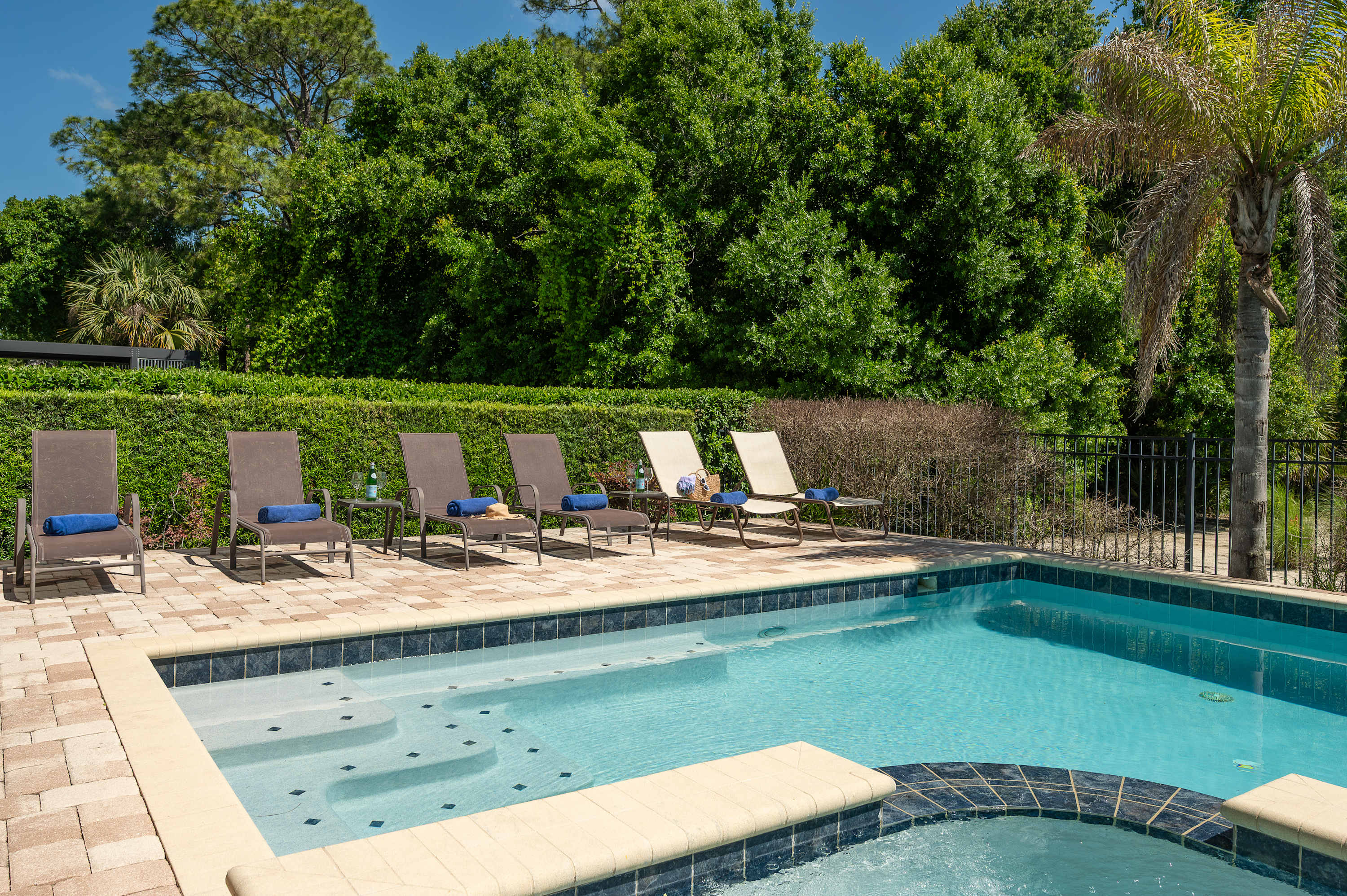 6BR retreat w/ pool, hot tub & gym