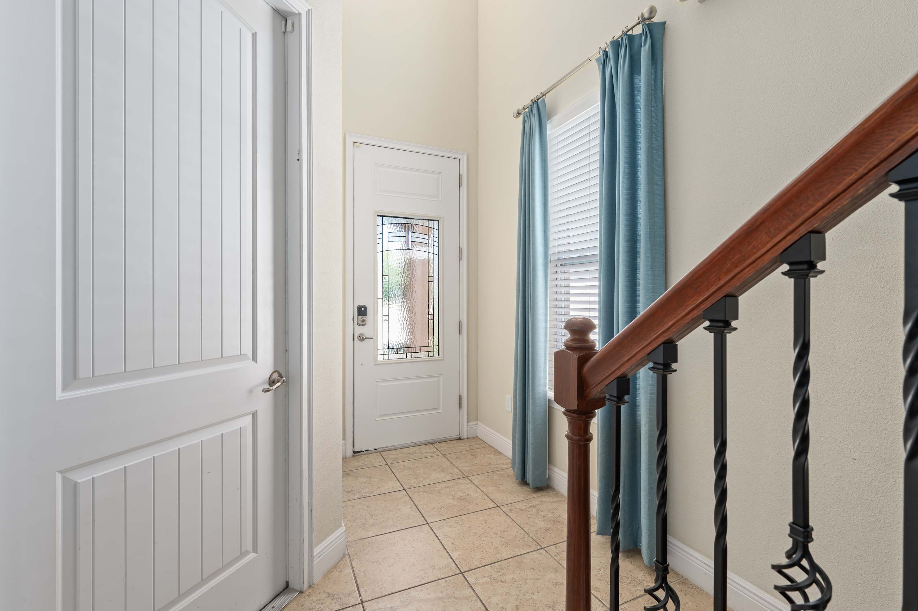 6BR retreat w/ pool, hot tub & gym