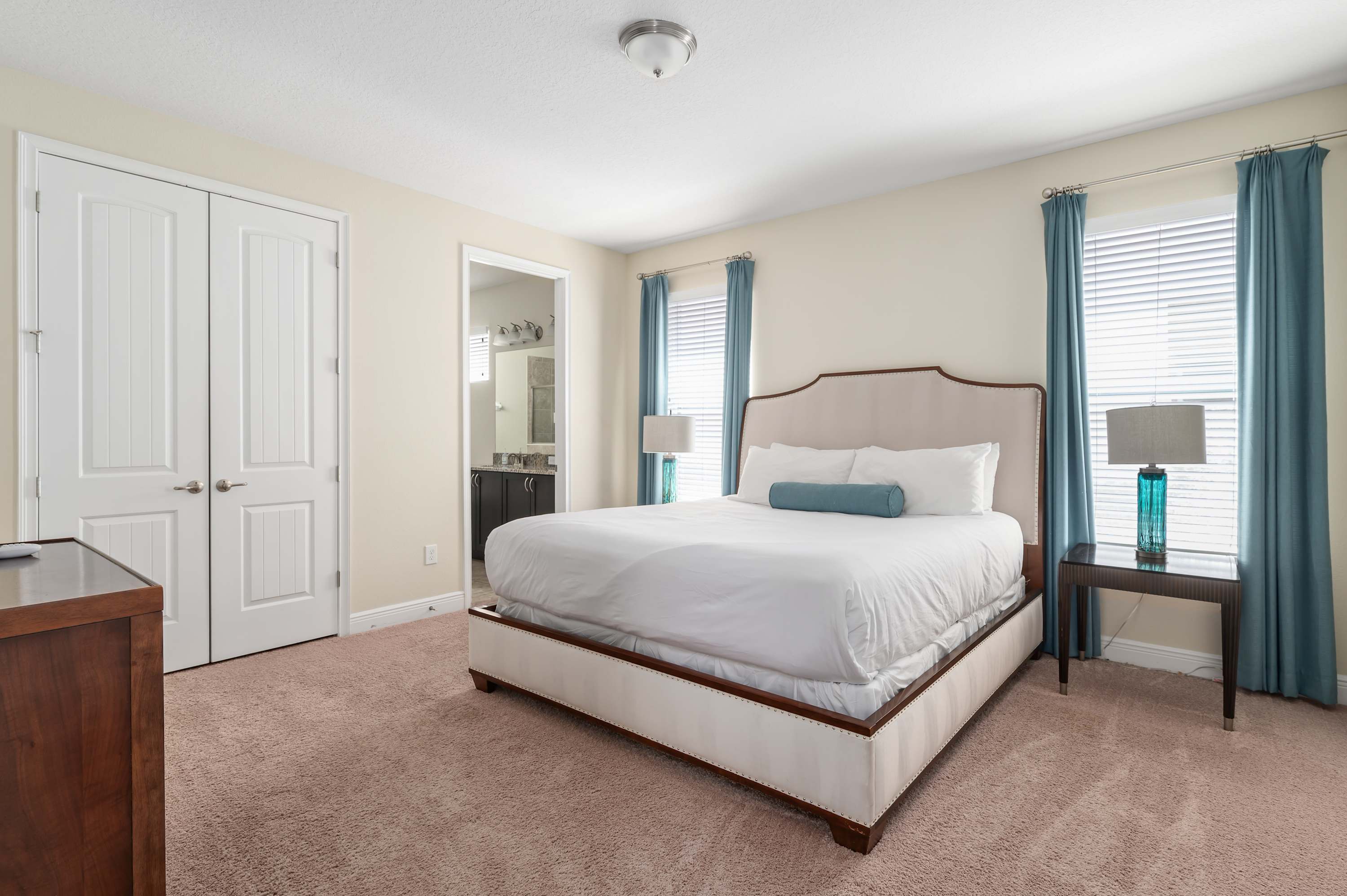 6BR retreat w/ pool, hot tub & gym