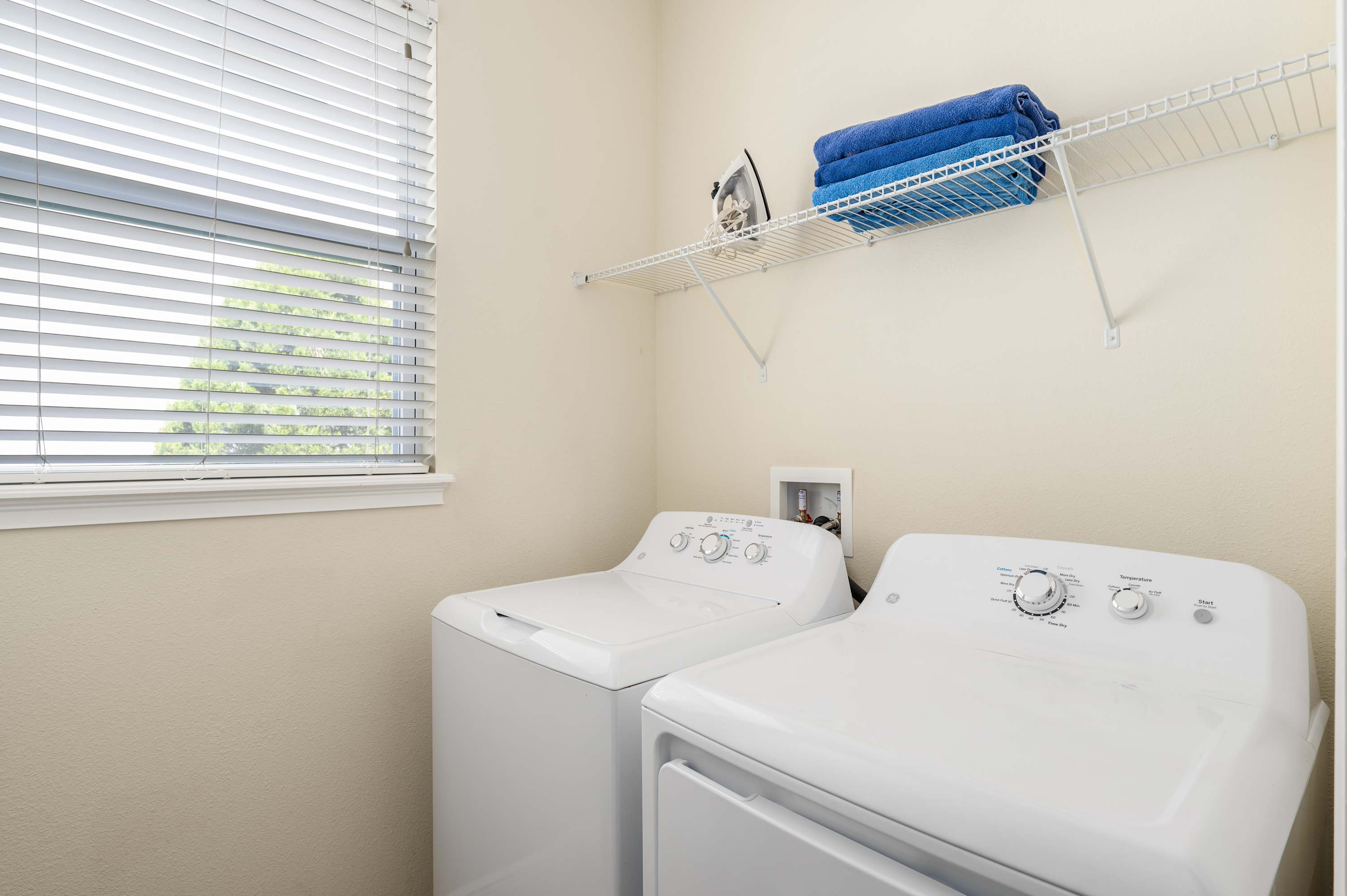 6BR retreat w/ pool, hot tub & gym
