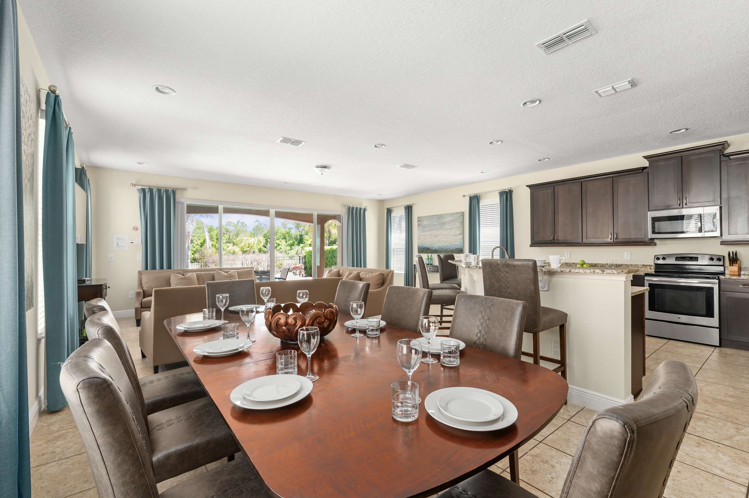6BR retreat w/ pool, hot tub & gym