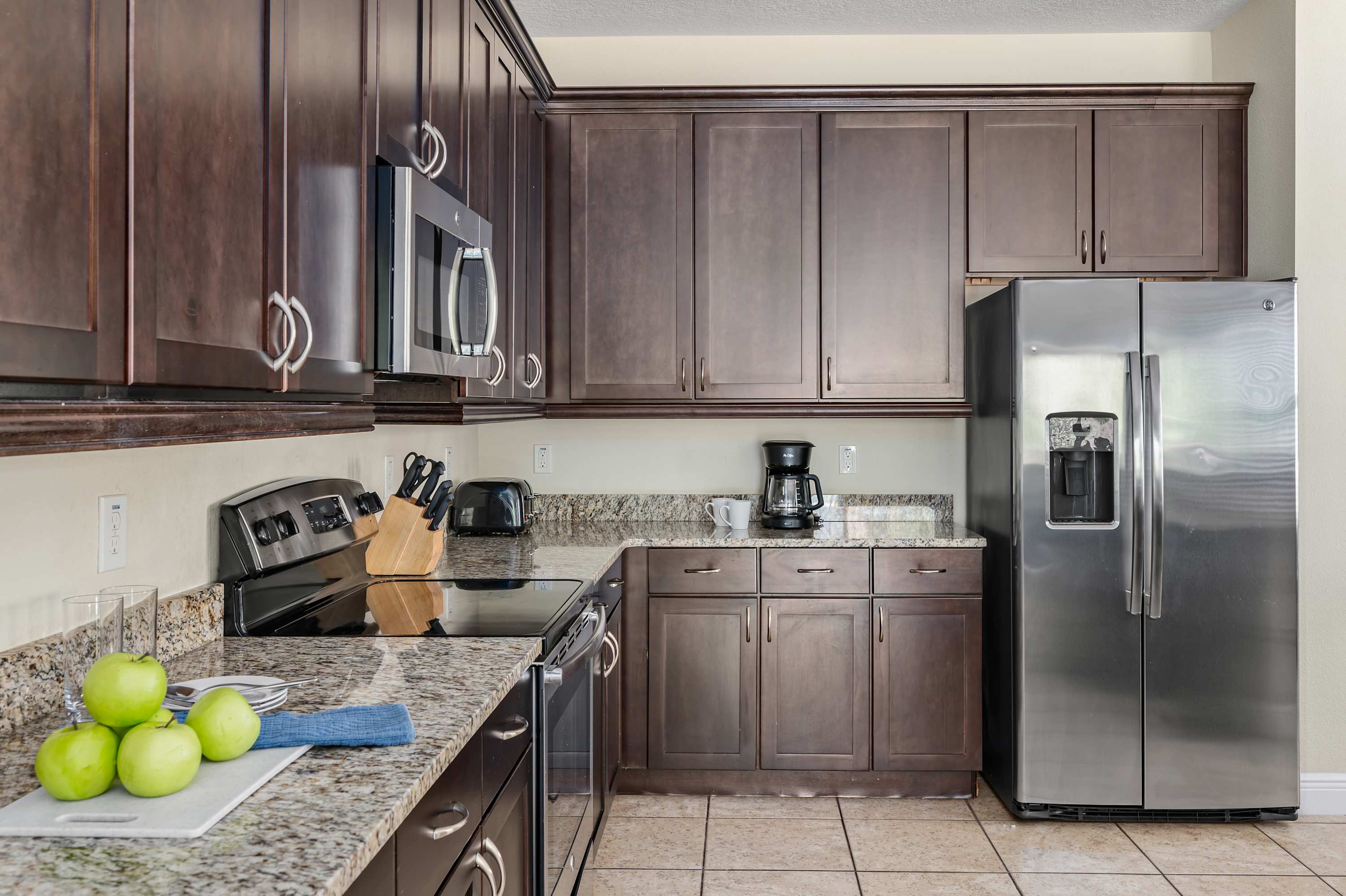 6BR retreat w/ pool, hot tub & gym
