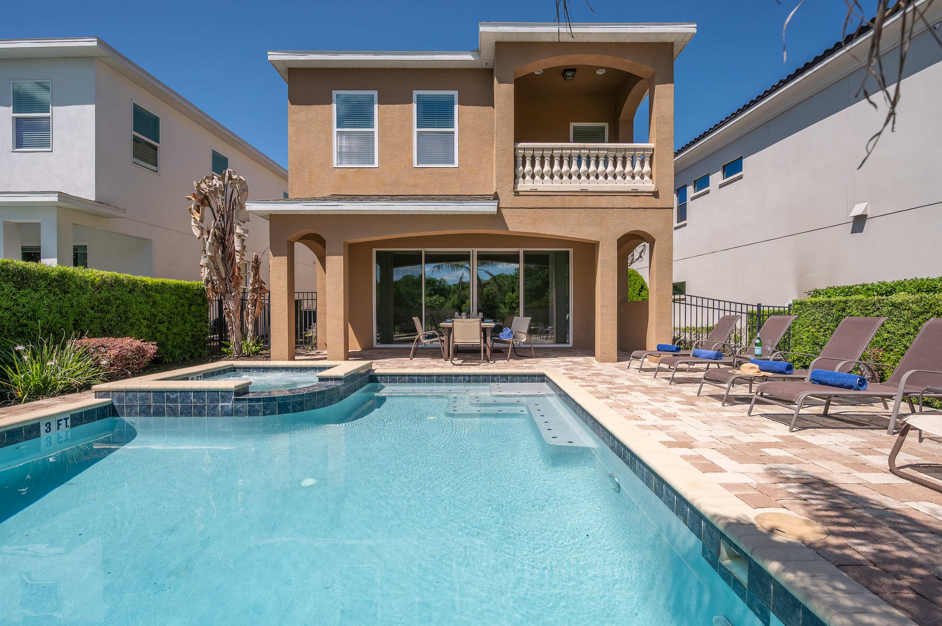 6BR retreat w/ pool, hot tub & gym