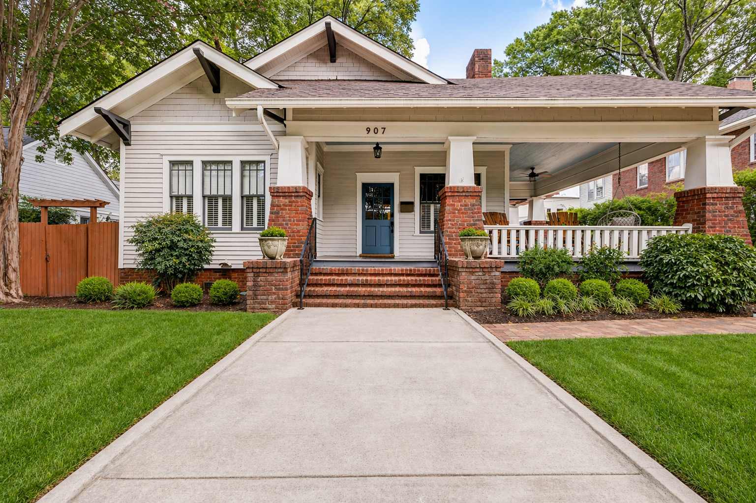 Excellent Home Near Uptown, Walk to Shops & Dining