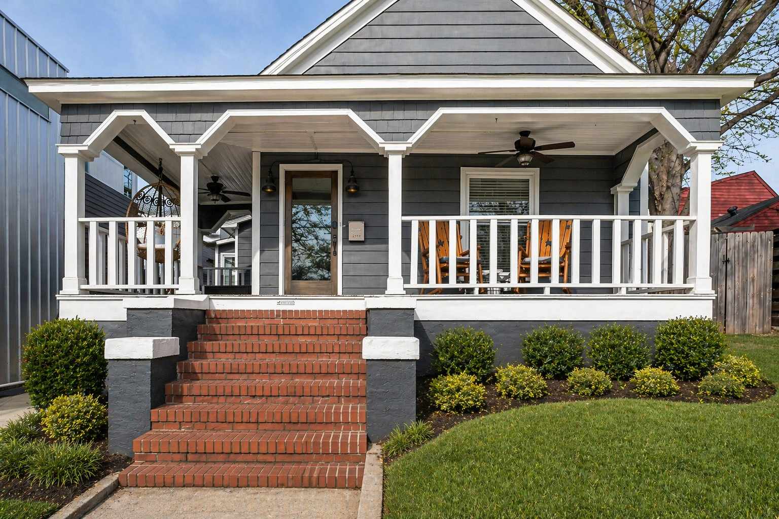 Wonderful Home in the City. Steps to BofA Stadium.