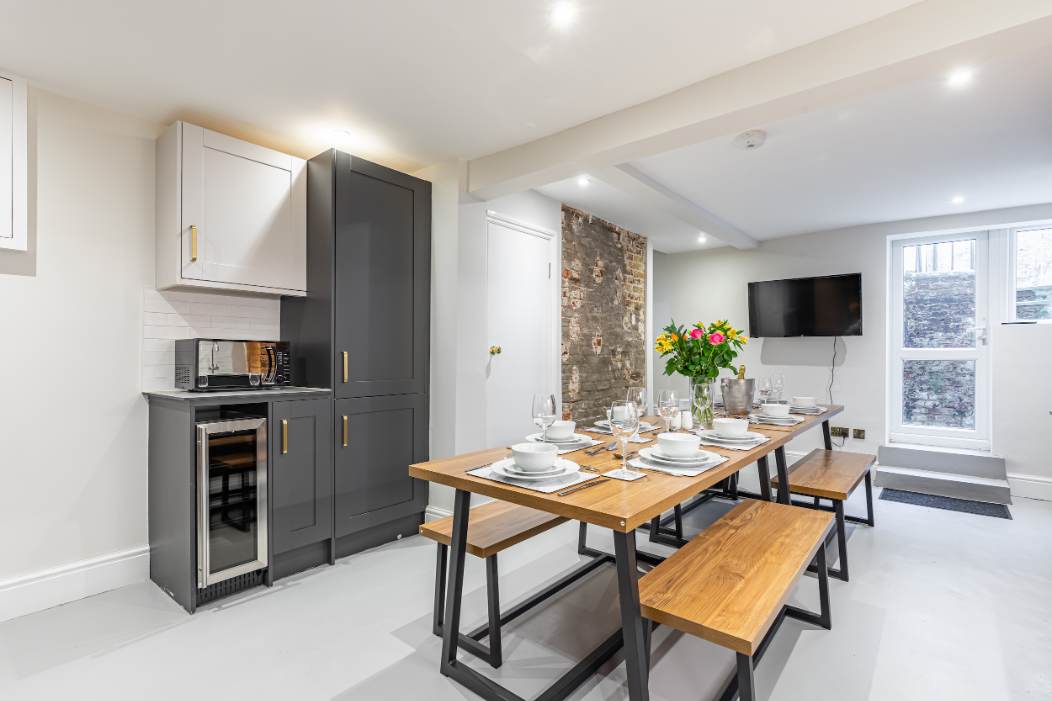 The Bakery | Townhouse | North Laine | Sleeps 10 in Cheltenham Place 34 BN1 4AB - Property image 15 - VivreStays